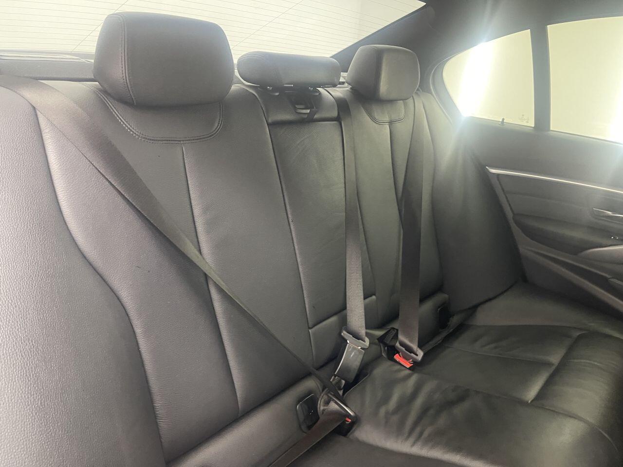 BMW 3 Series - Image 29