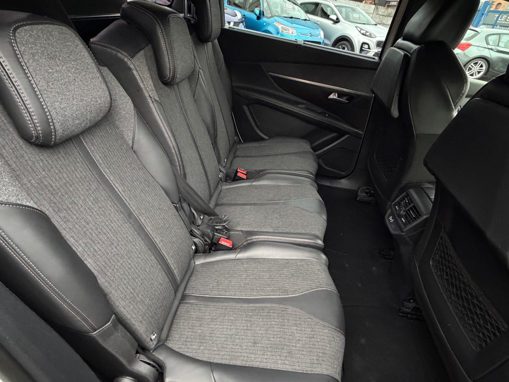 Peugeot 5008 - Image 14