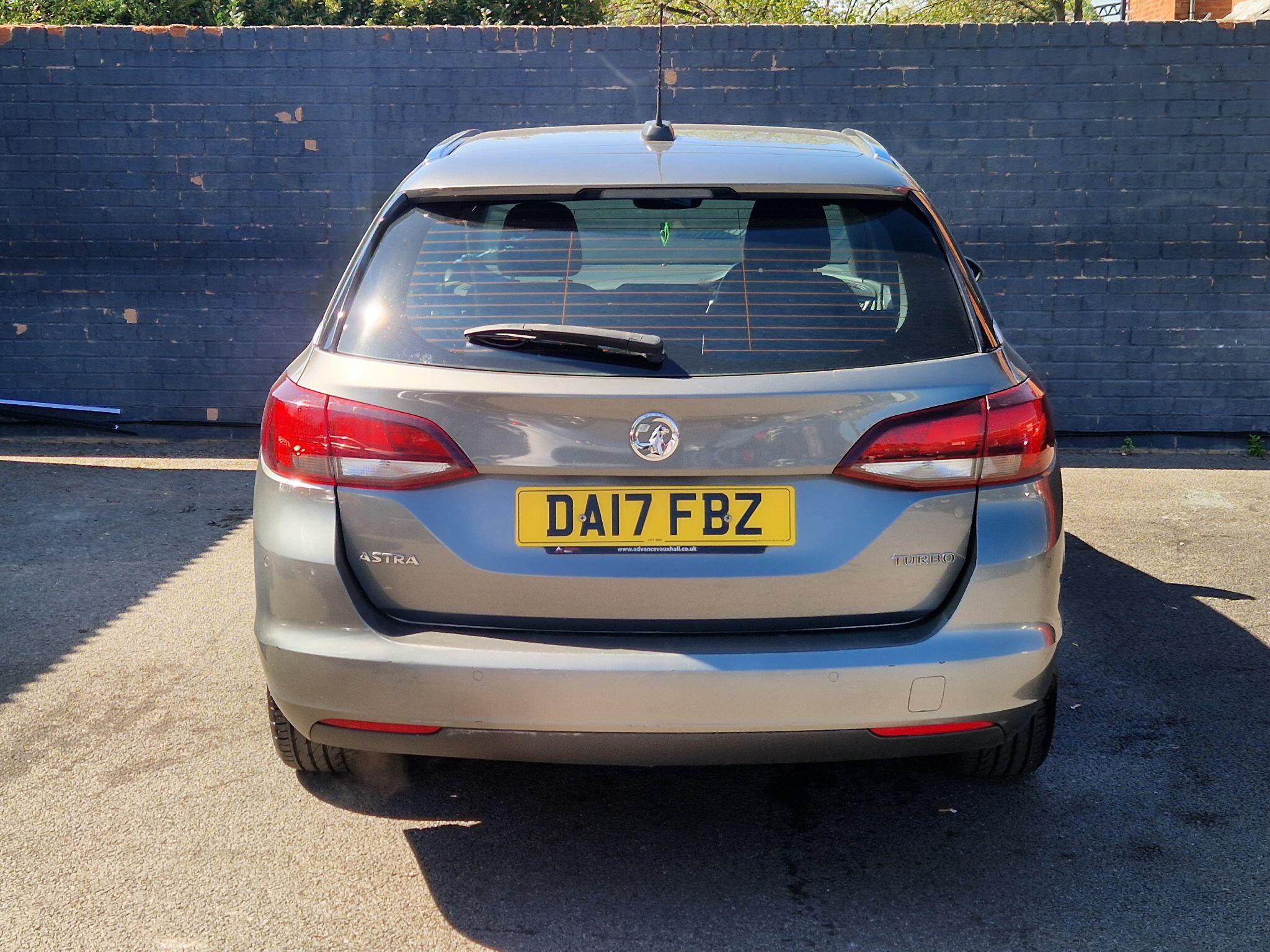 Vauxhall Astra - Image 9