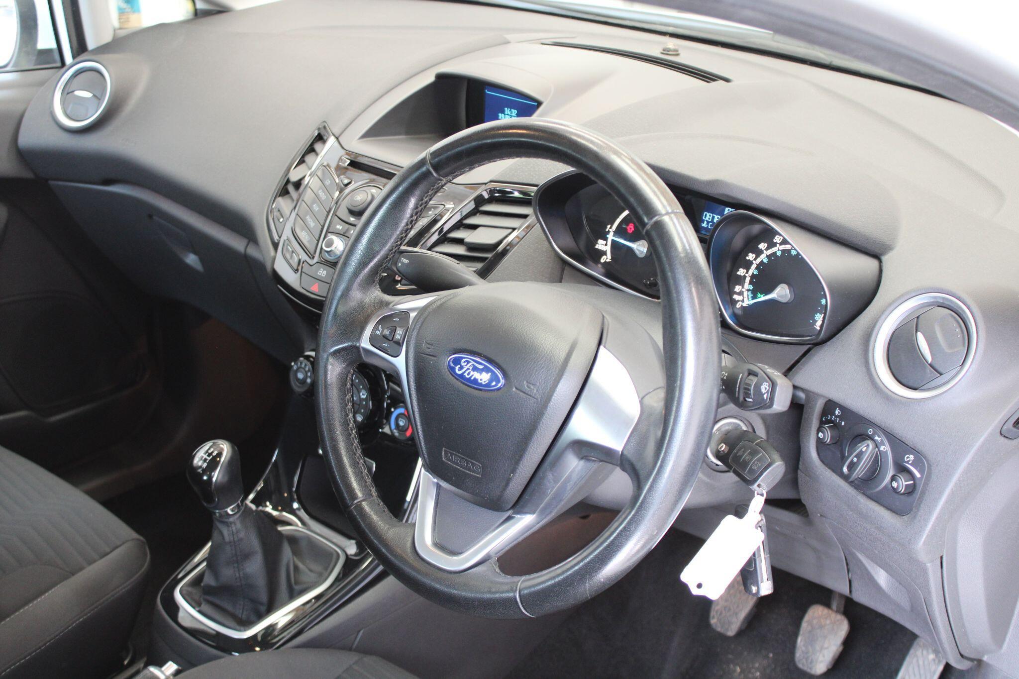Ford Fiesta - Image 46