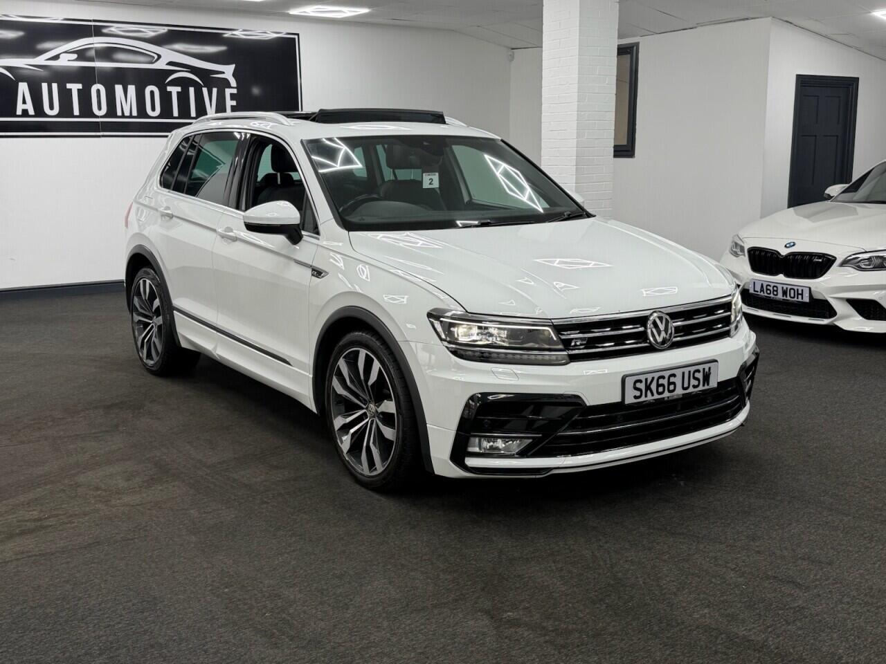 Volkswagen Tiguan - Image 12