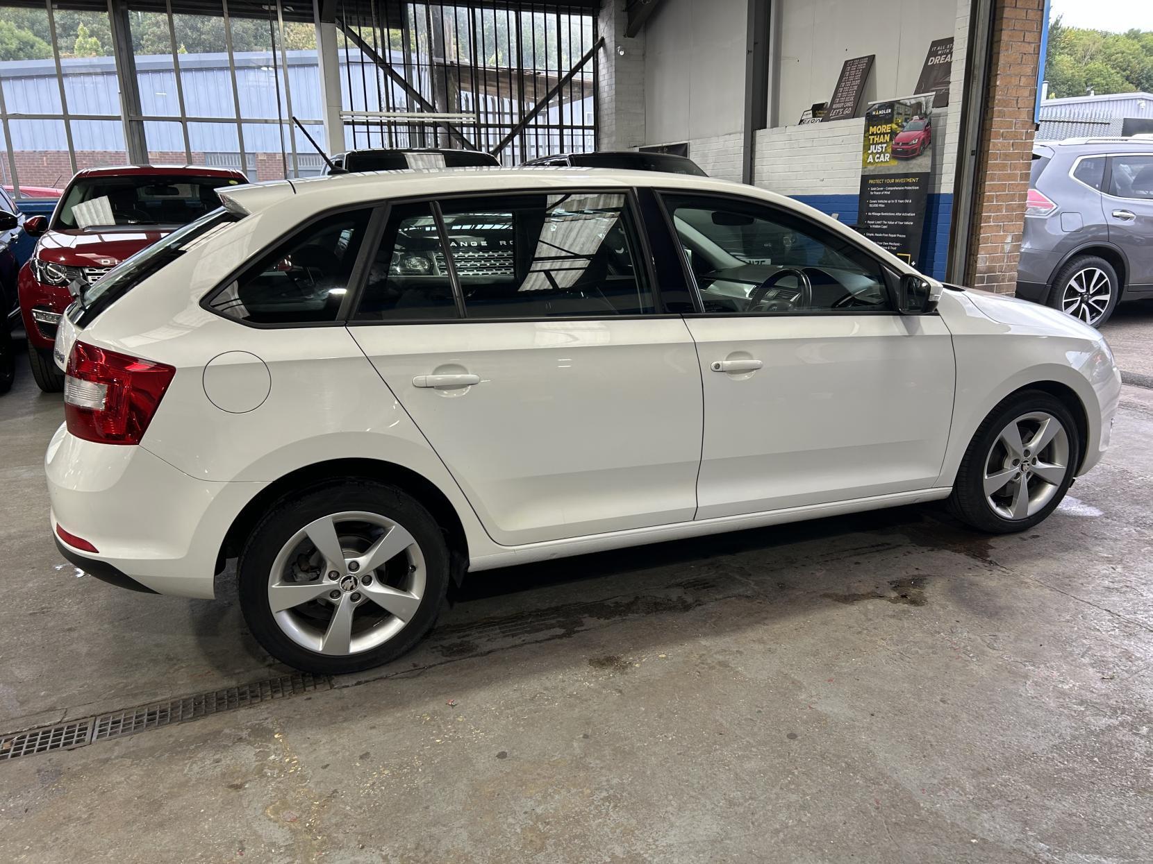 Skoda Rapid Spaceback - Image 8