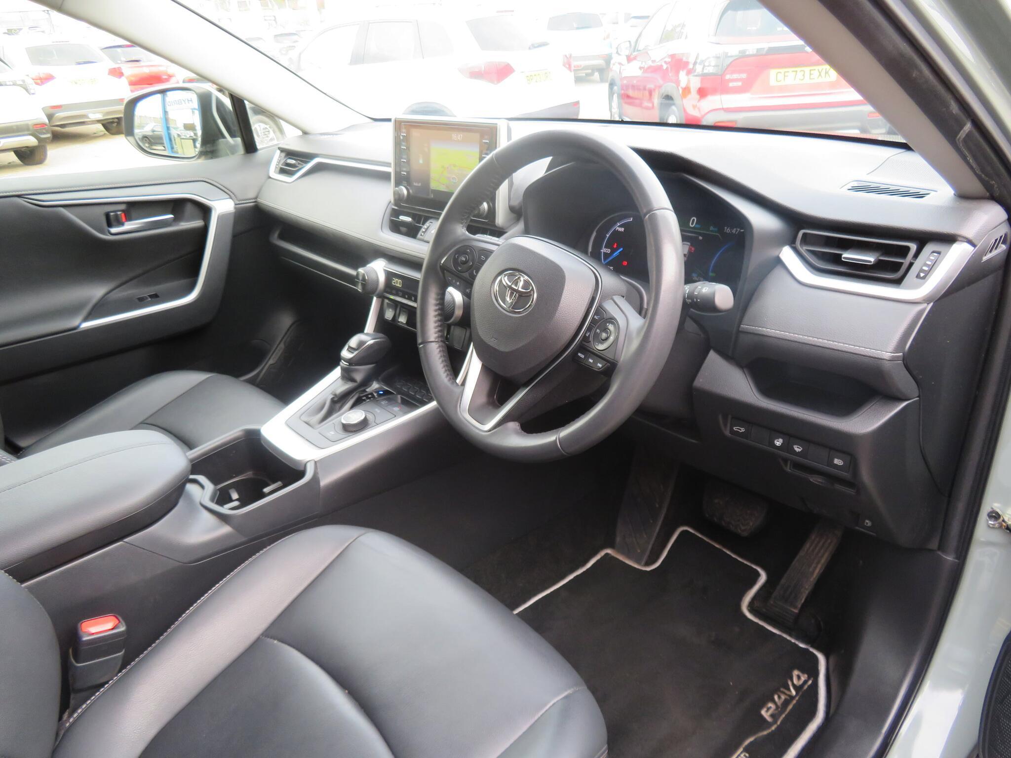 Toyota RAV4 - Image 20