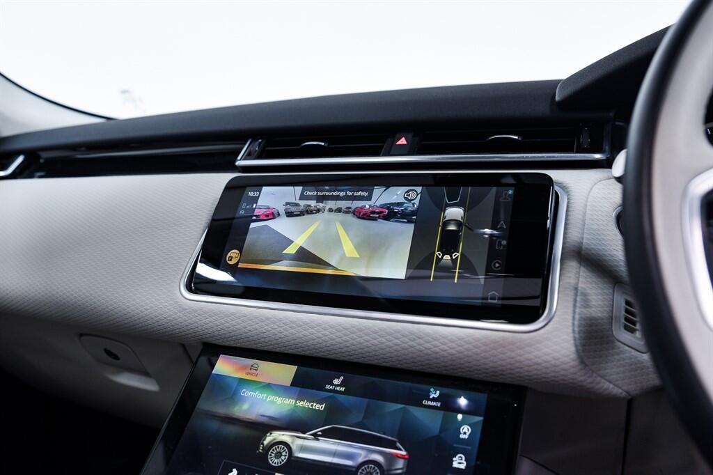 Land Rover Range Rover Velar - Image 22