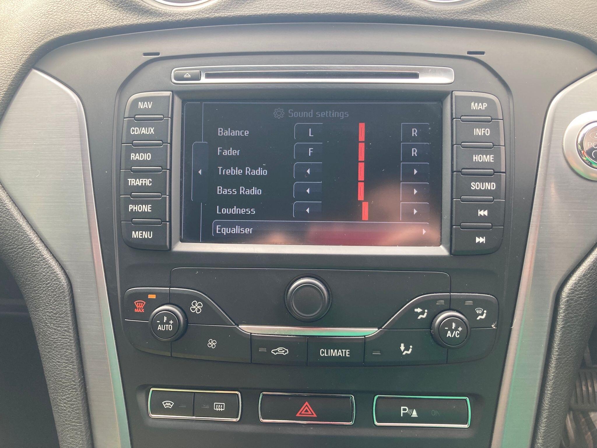 Ford Mondeo - Image 20