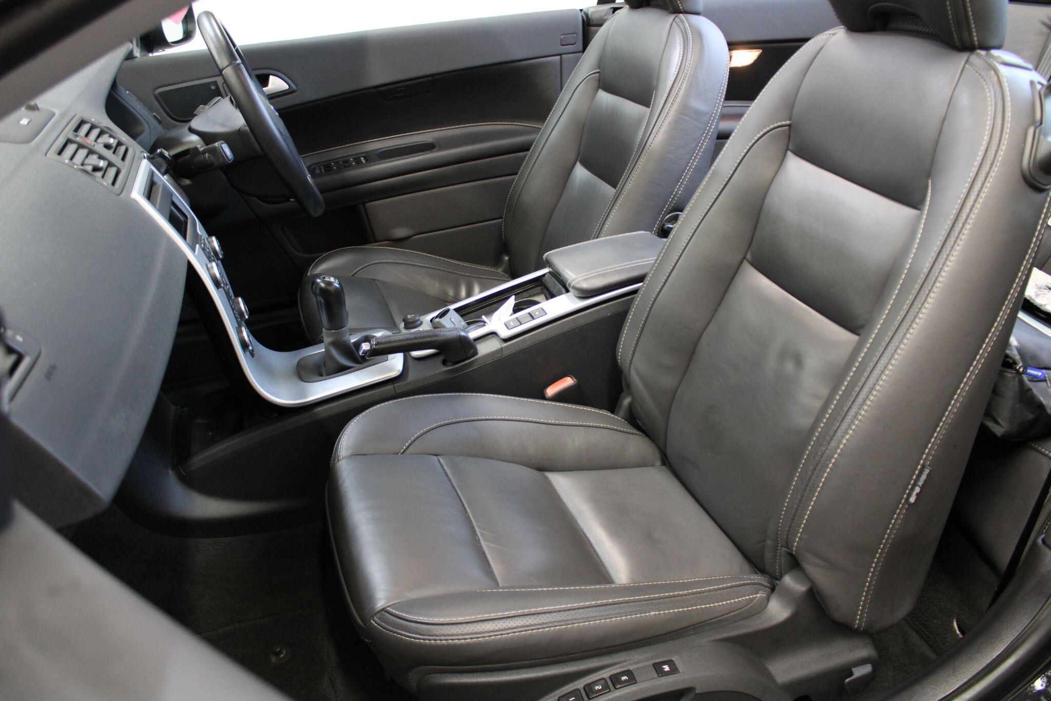 Volvo C70 - Image 33