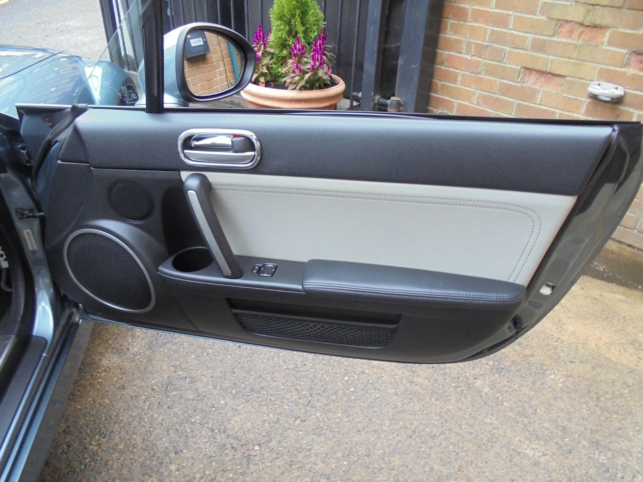 Mazda MX-5 - Image 16