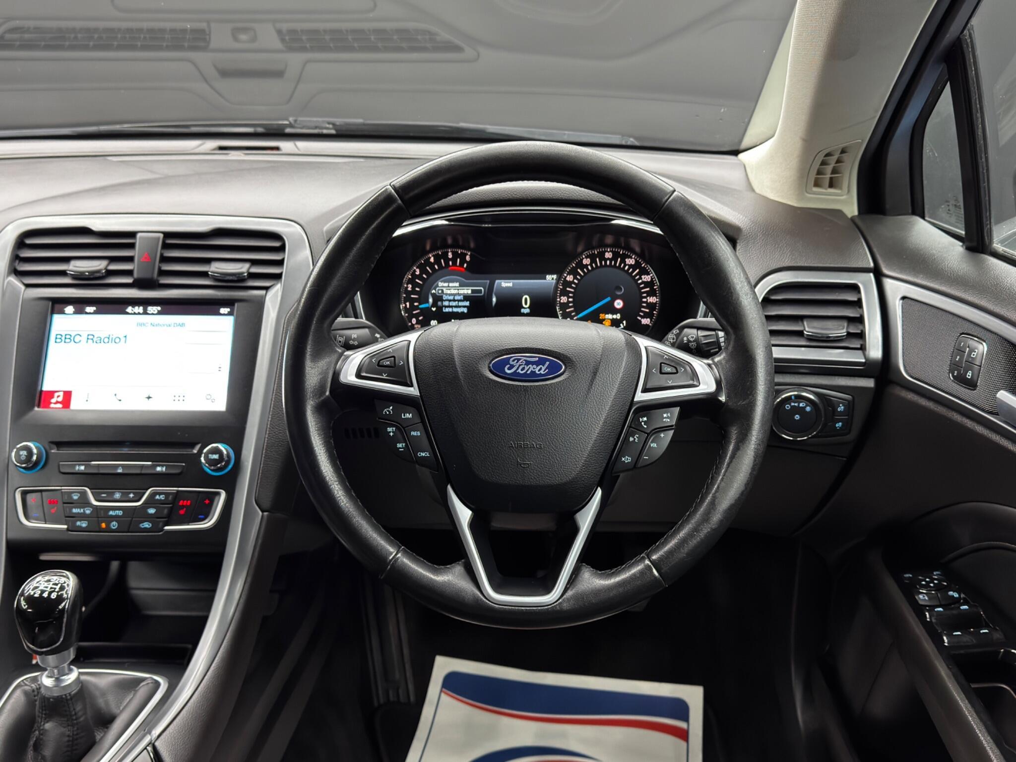 Ford Mondeo - Image 18