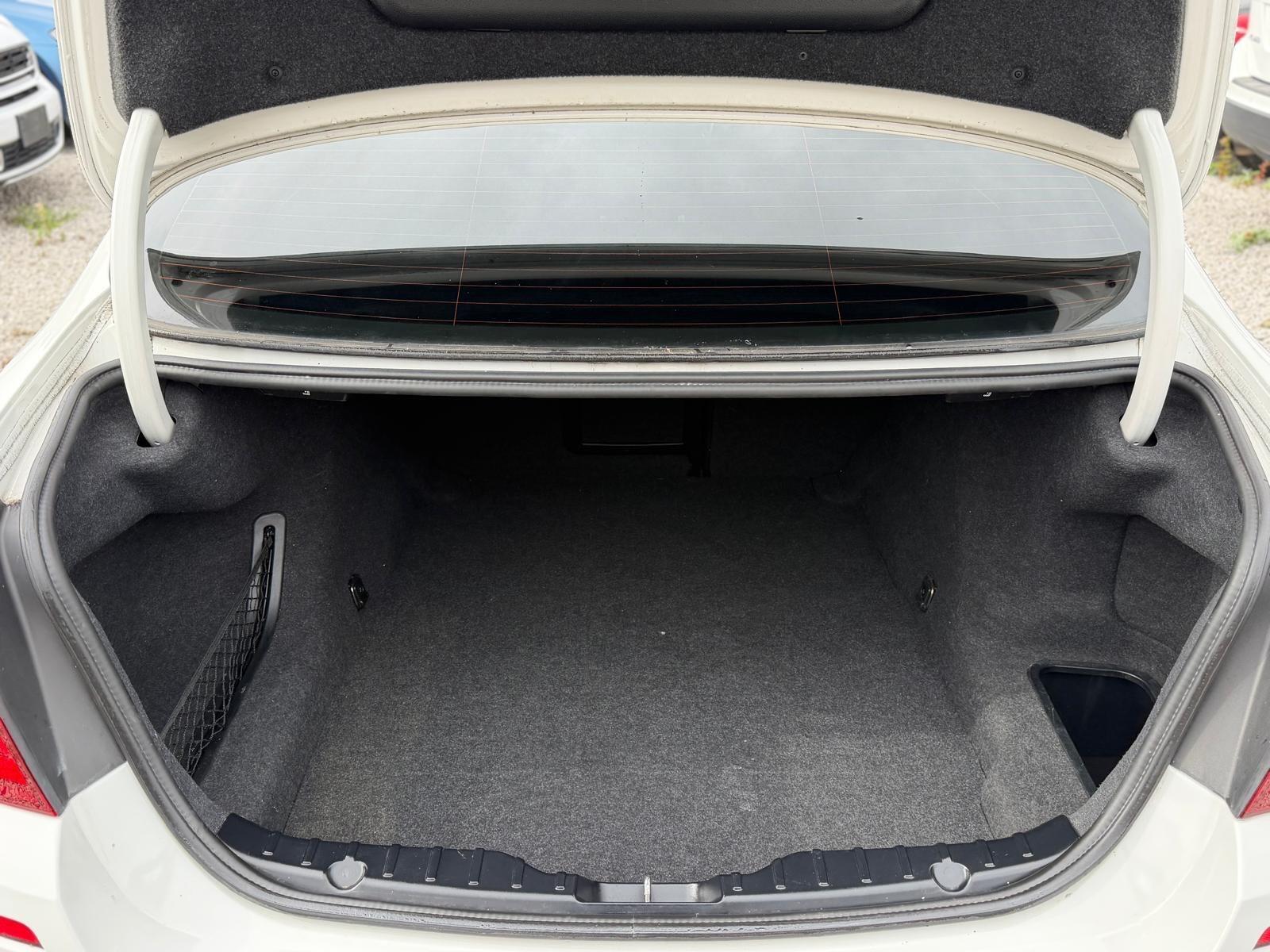 BMW 5 Series - Image 18