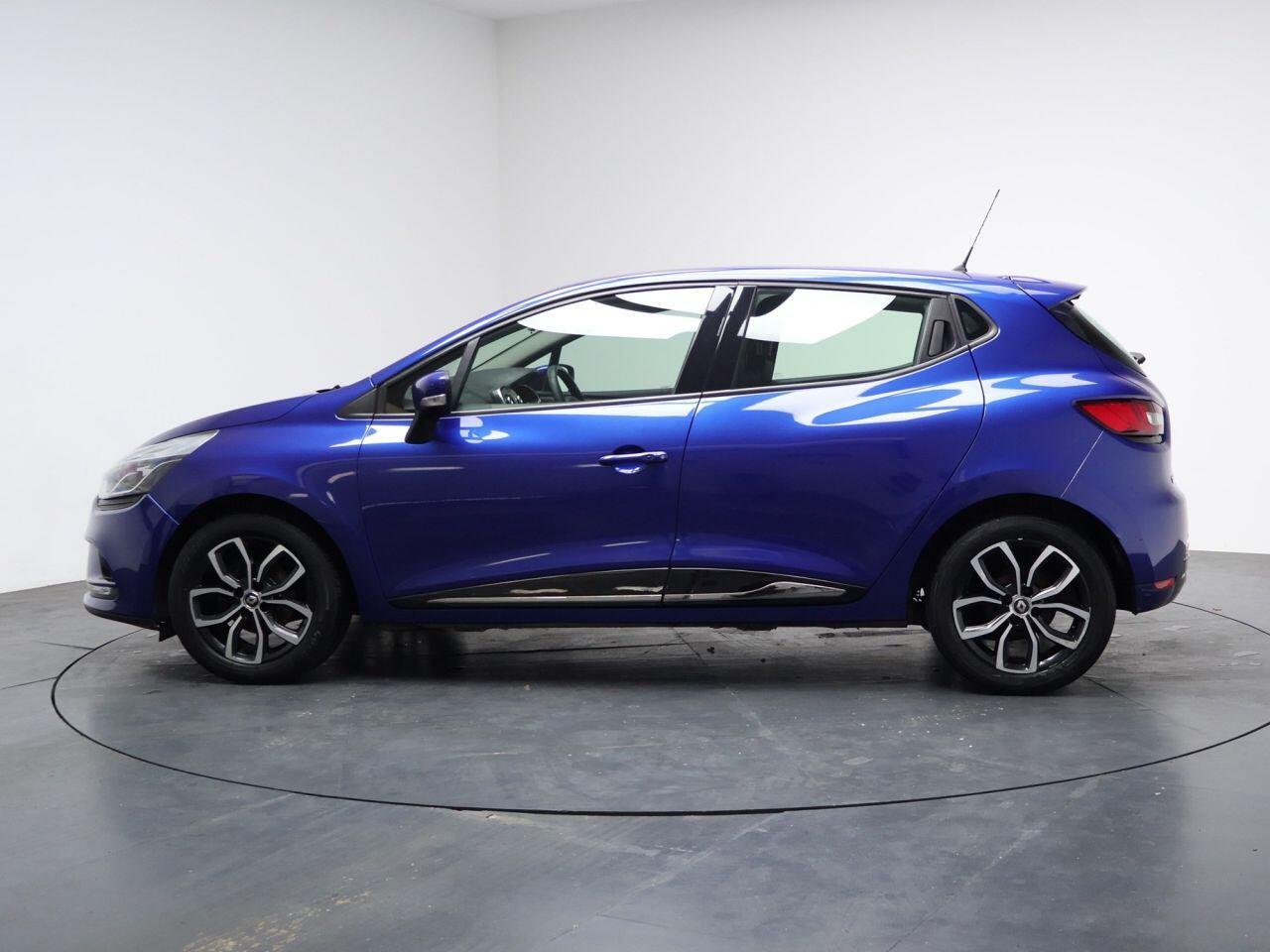 Renault Clio - Image 8