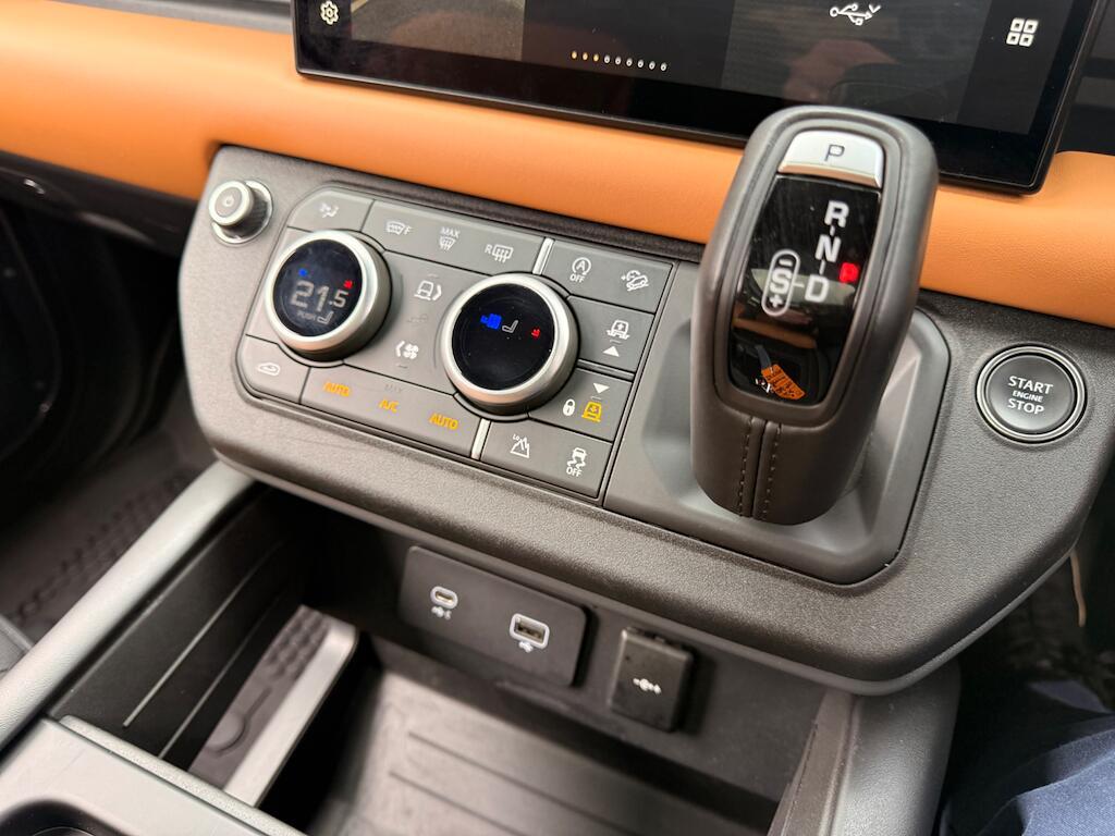 Land Rover Defender 90 - Image 66