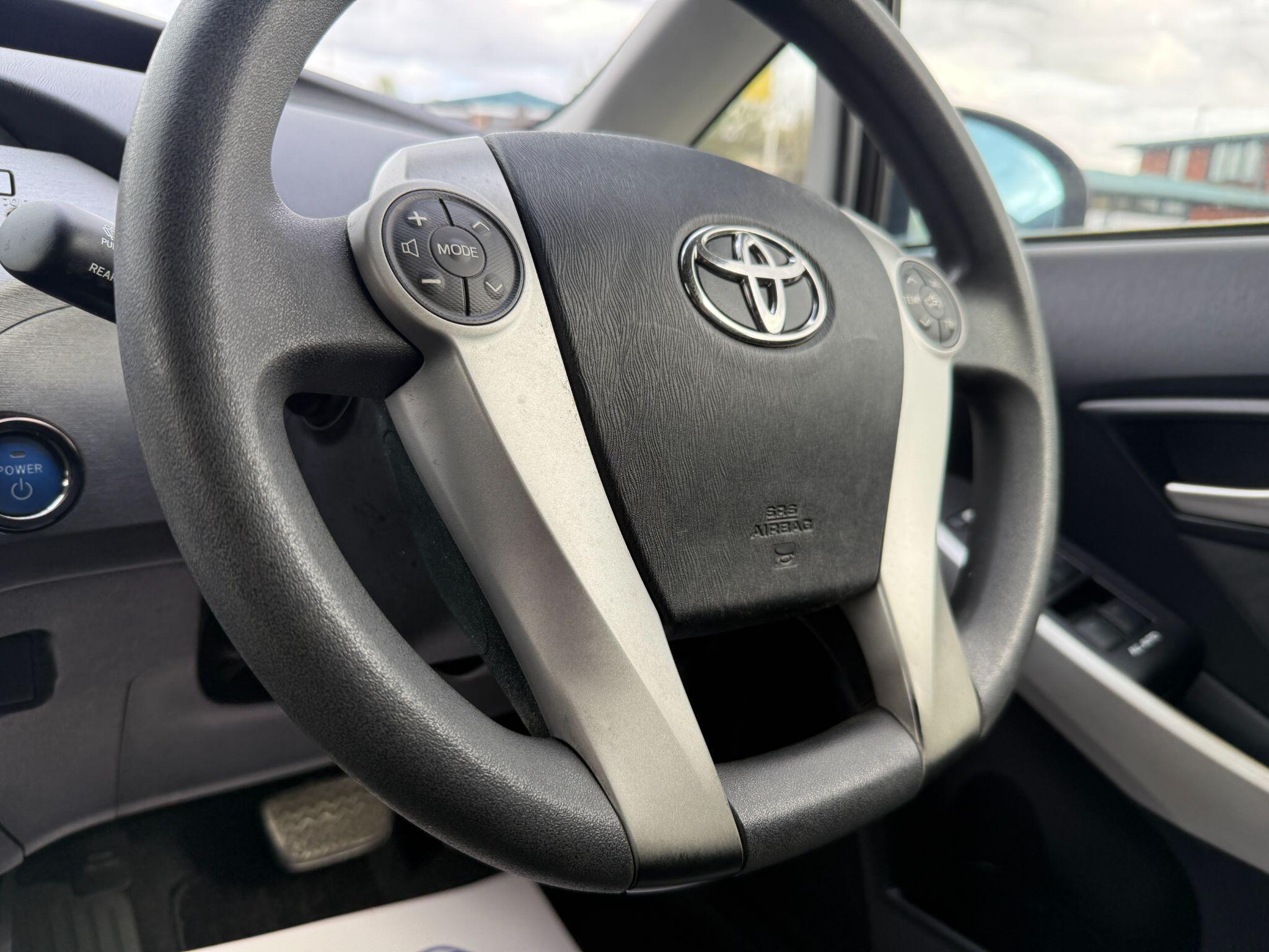 Toyota Prius - Image 37