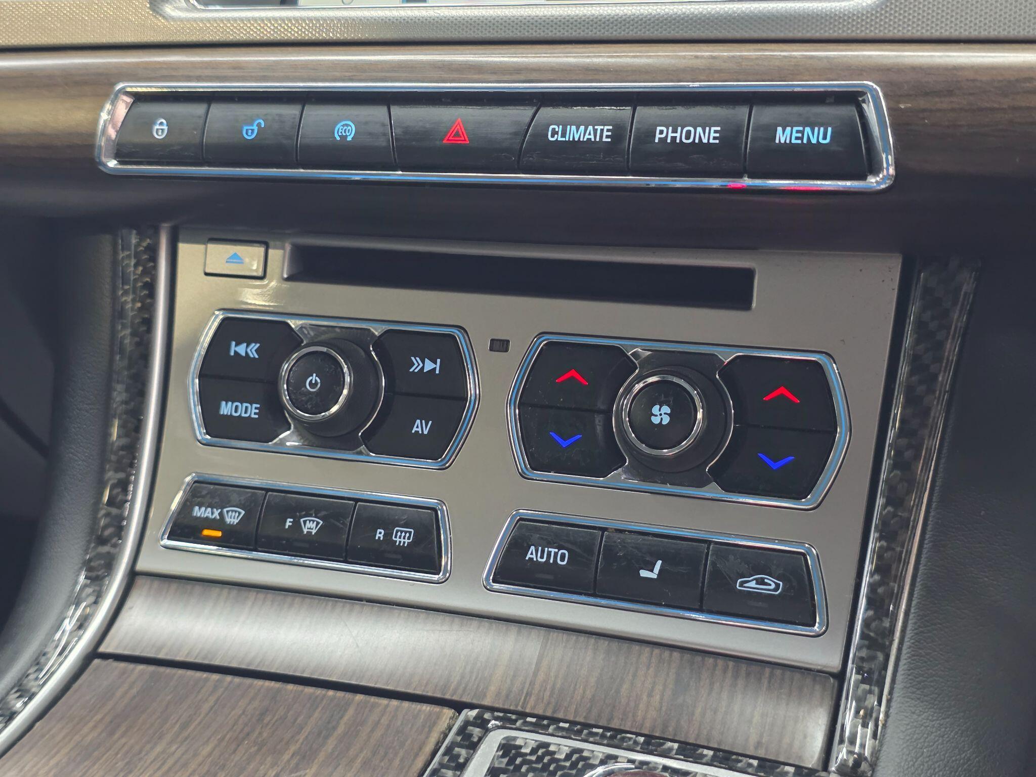 Jaguar XF - Image 17