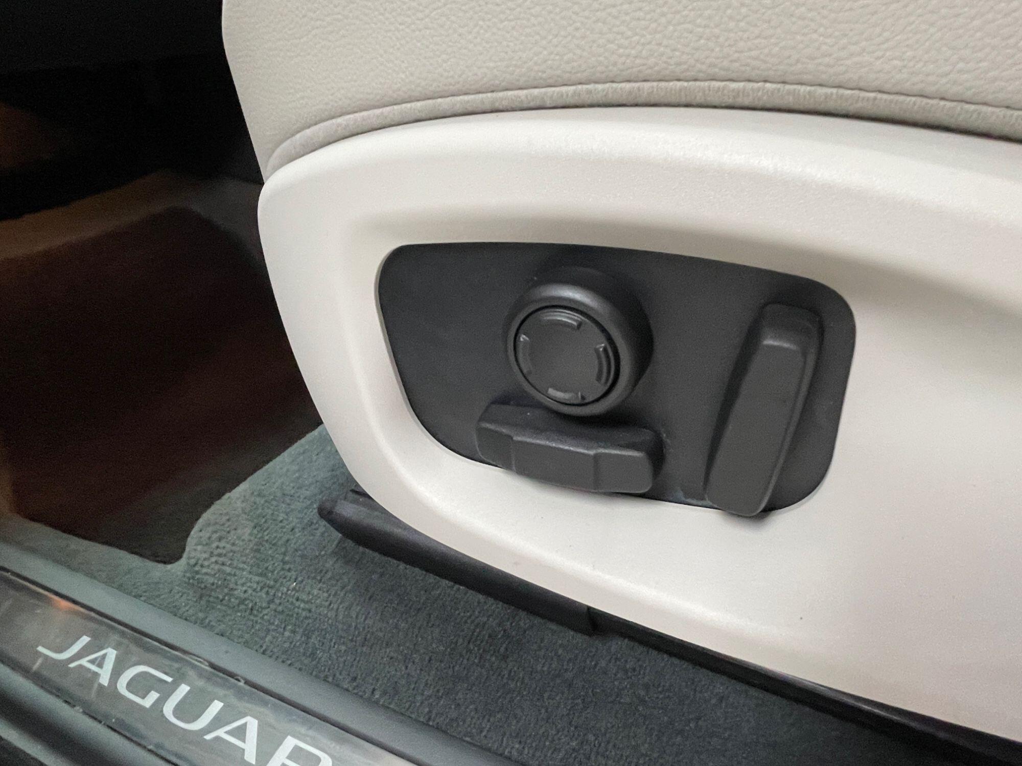 Jaguar E-Pace - Image 38