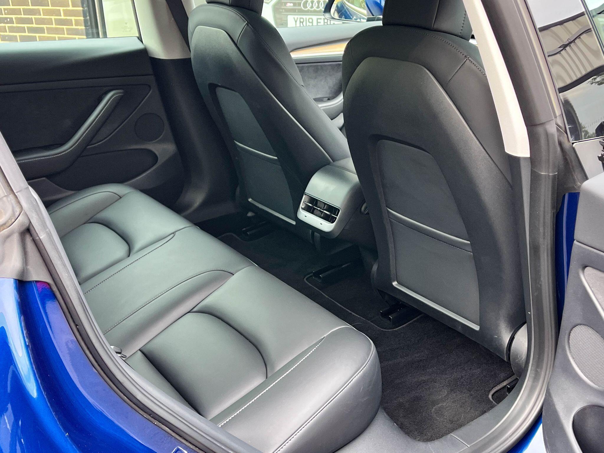 Tesla Model 3 - Image 19