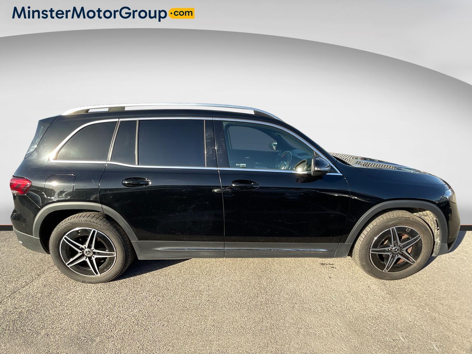 Mercedes Eqb - Image 2