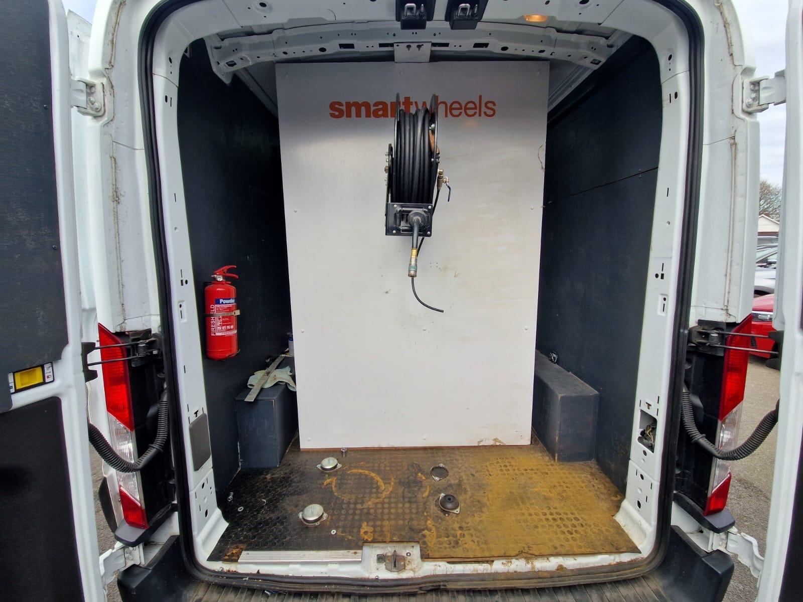 Ford Transit - Image 24