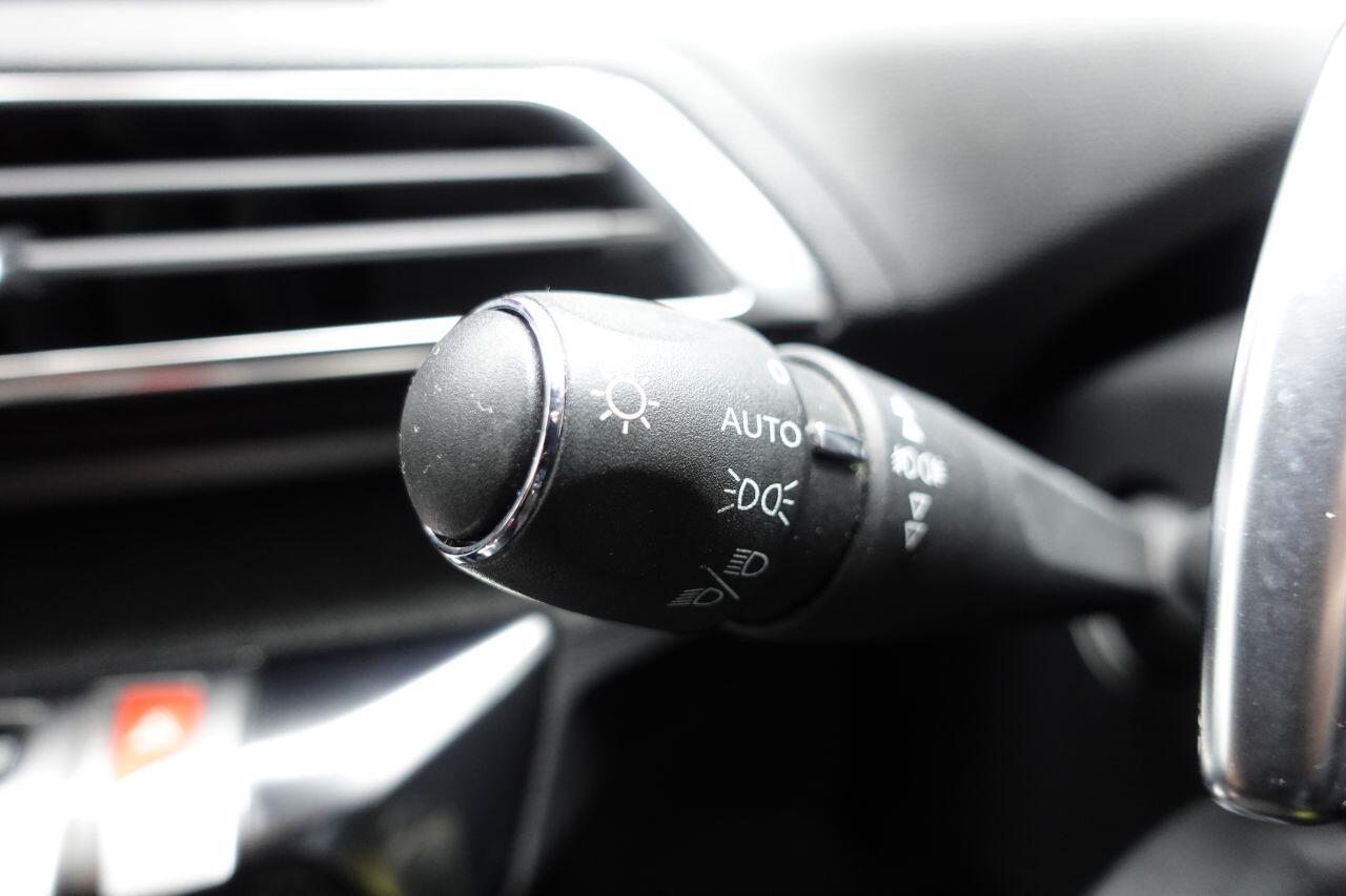 Peugeot 5008 - Image 28