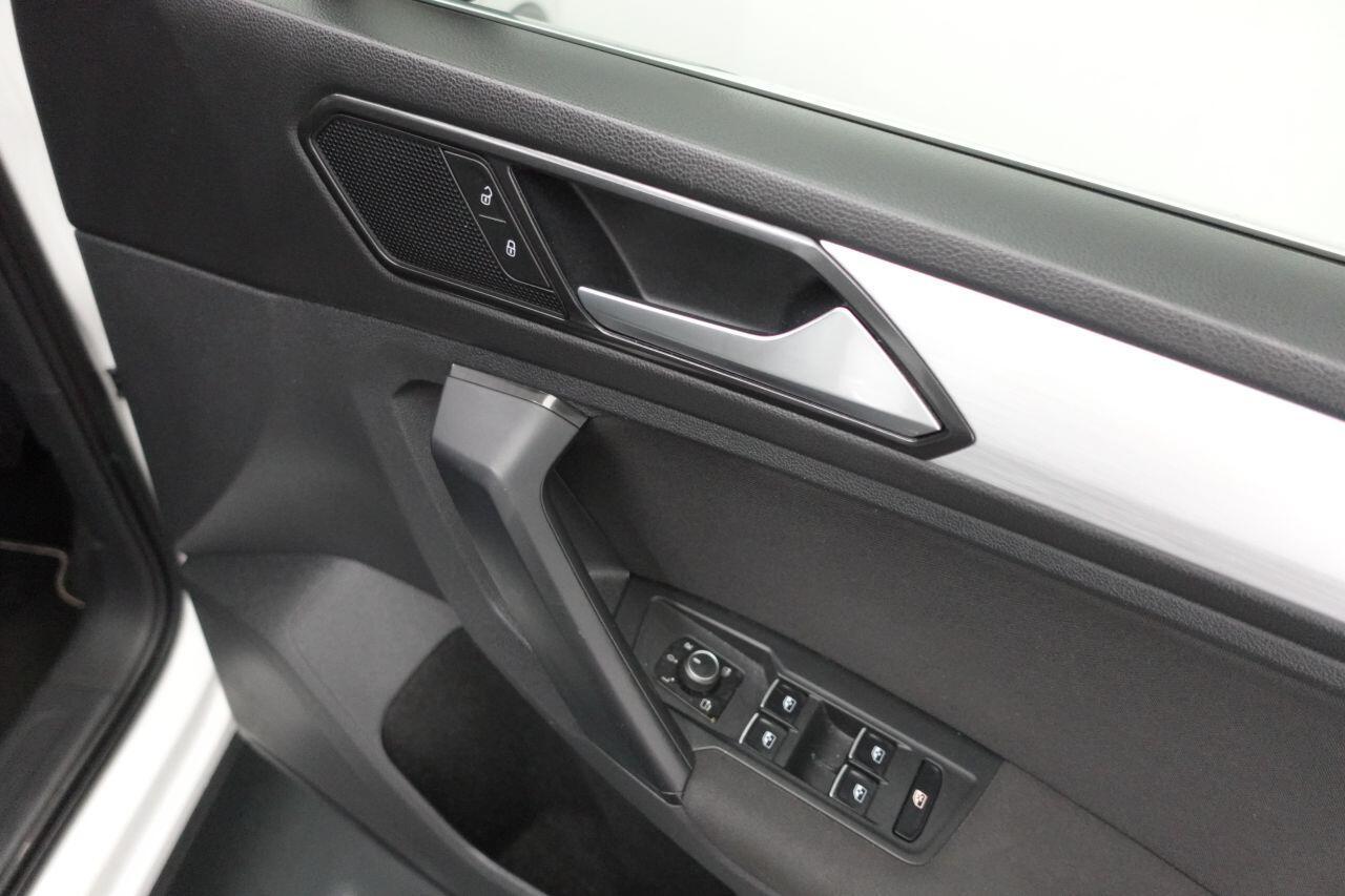 Volkswagen Tiguan - Image 20
