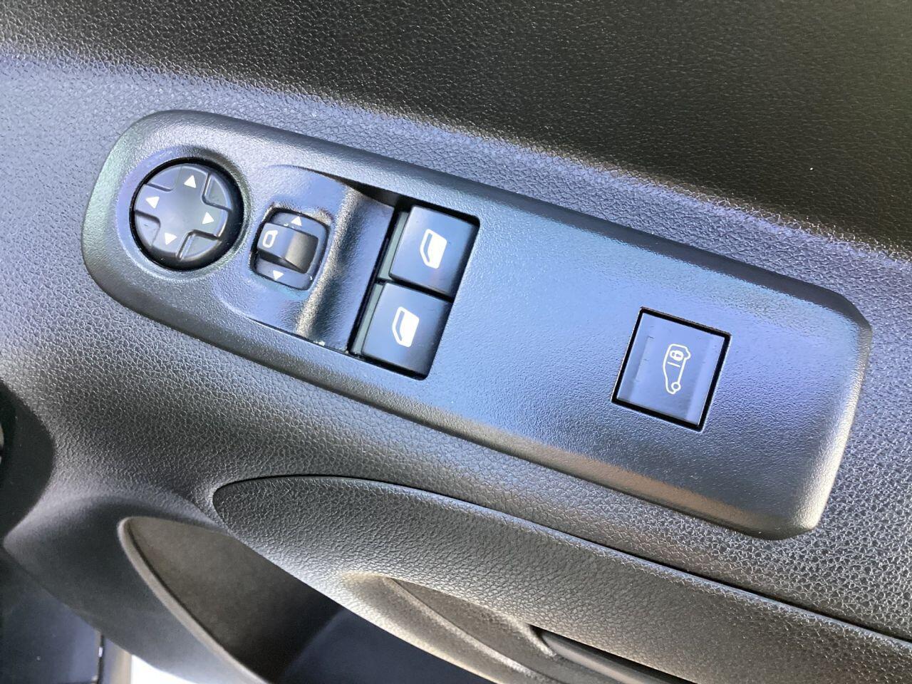 Peugeot Partner - Image 20