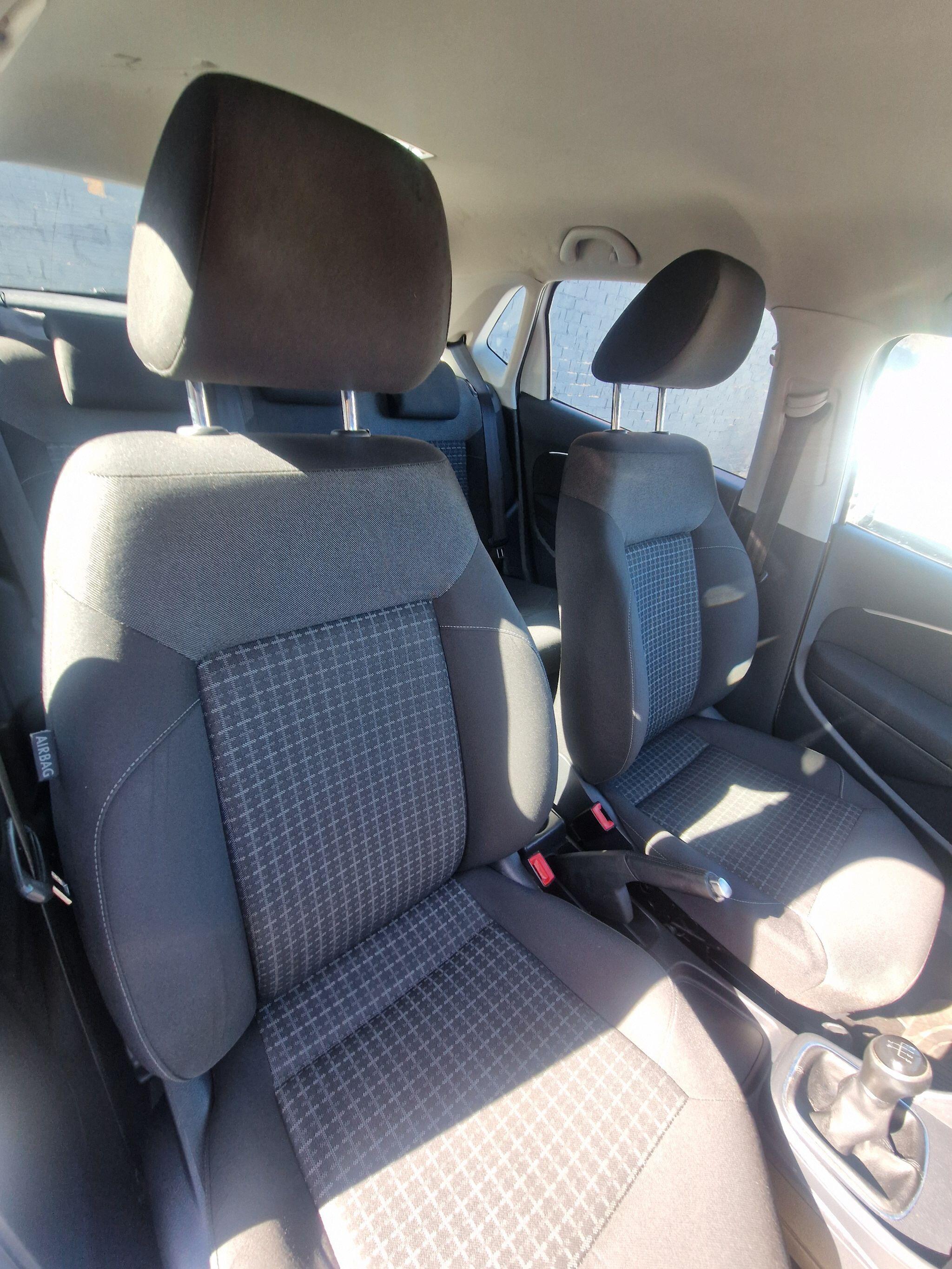 Volkswagen Polo - Image 23