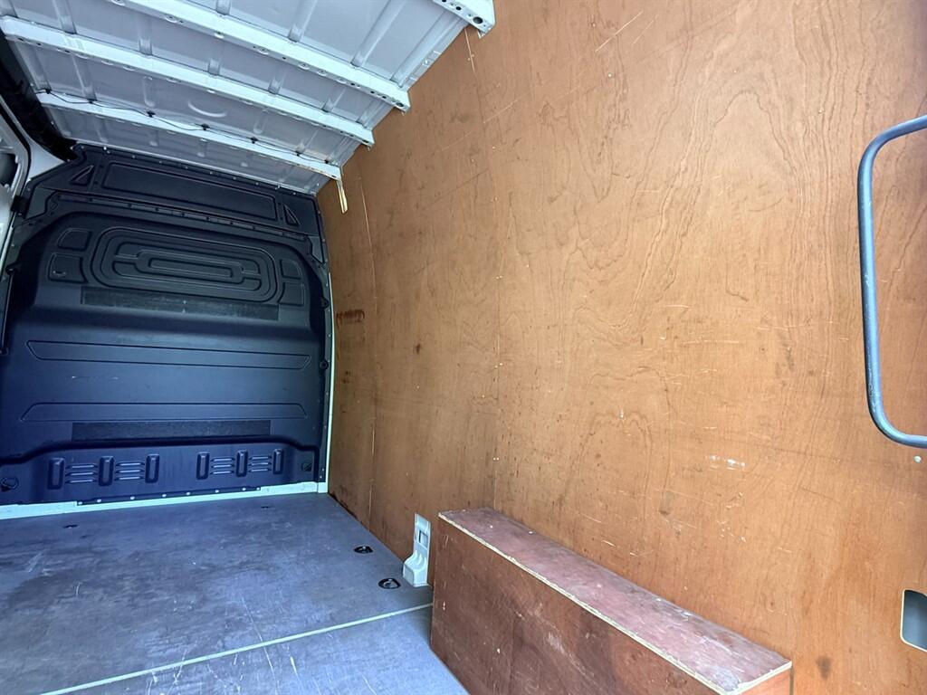 Mercedes Sprinter - Image 7