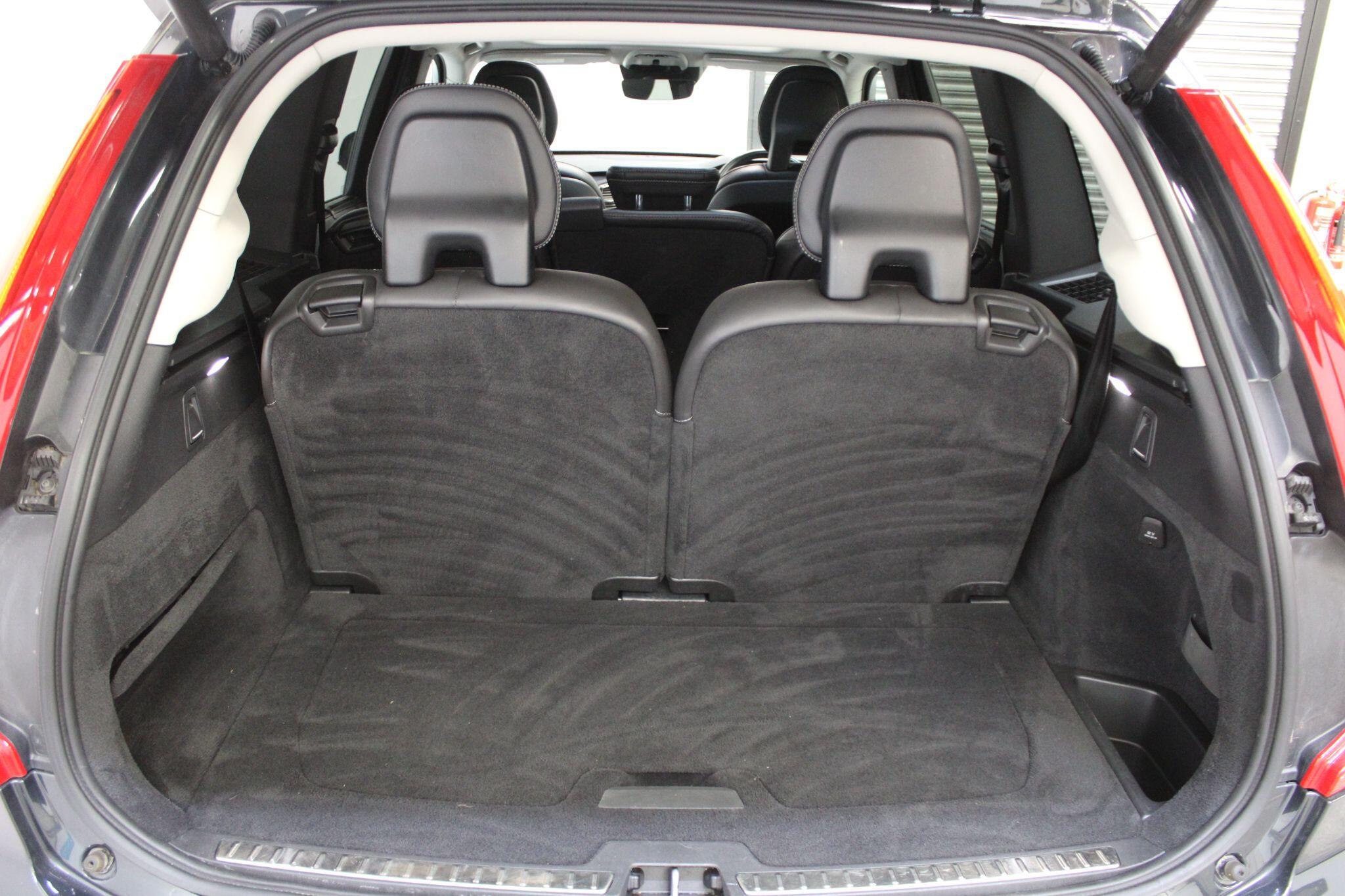 Volvo XC90 - Image 14