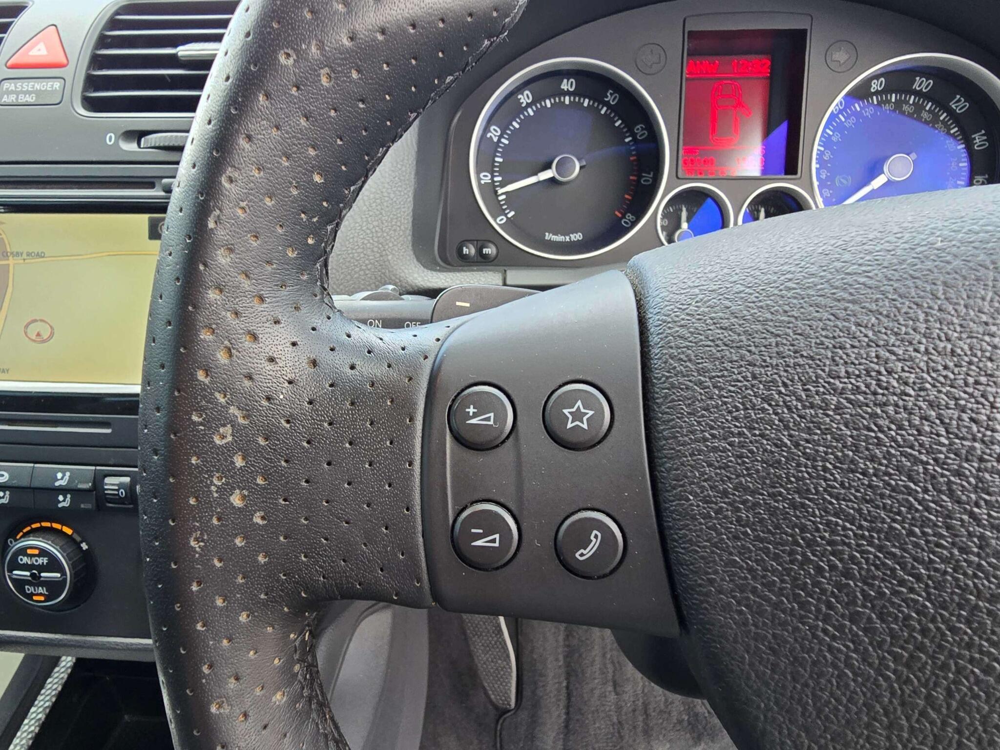 Volkswagen Golf - Image 14