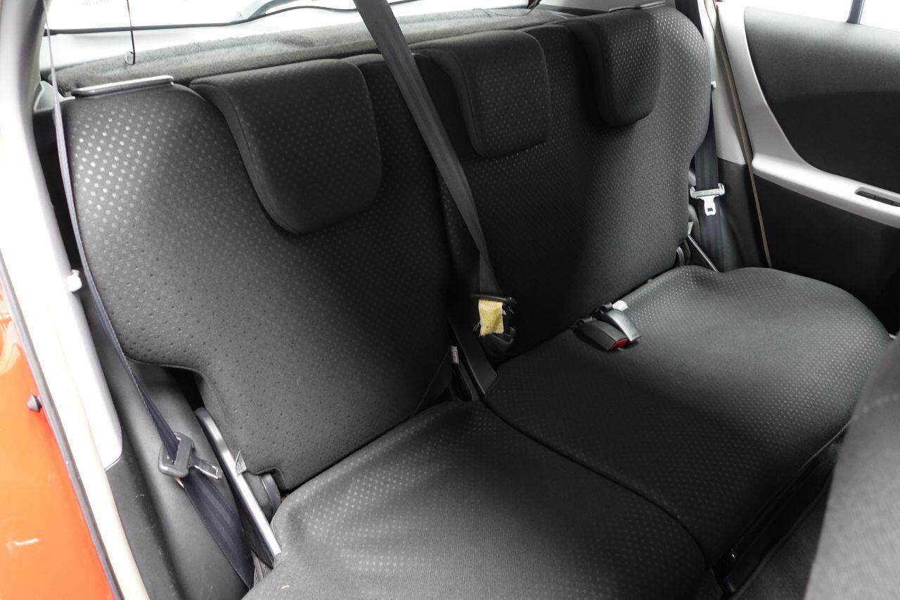 Toyota Yaris - Image 18