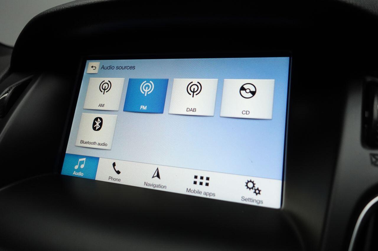 Ford Focus - Image 27