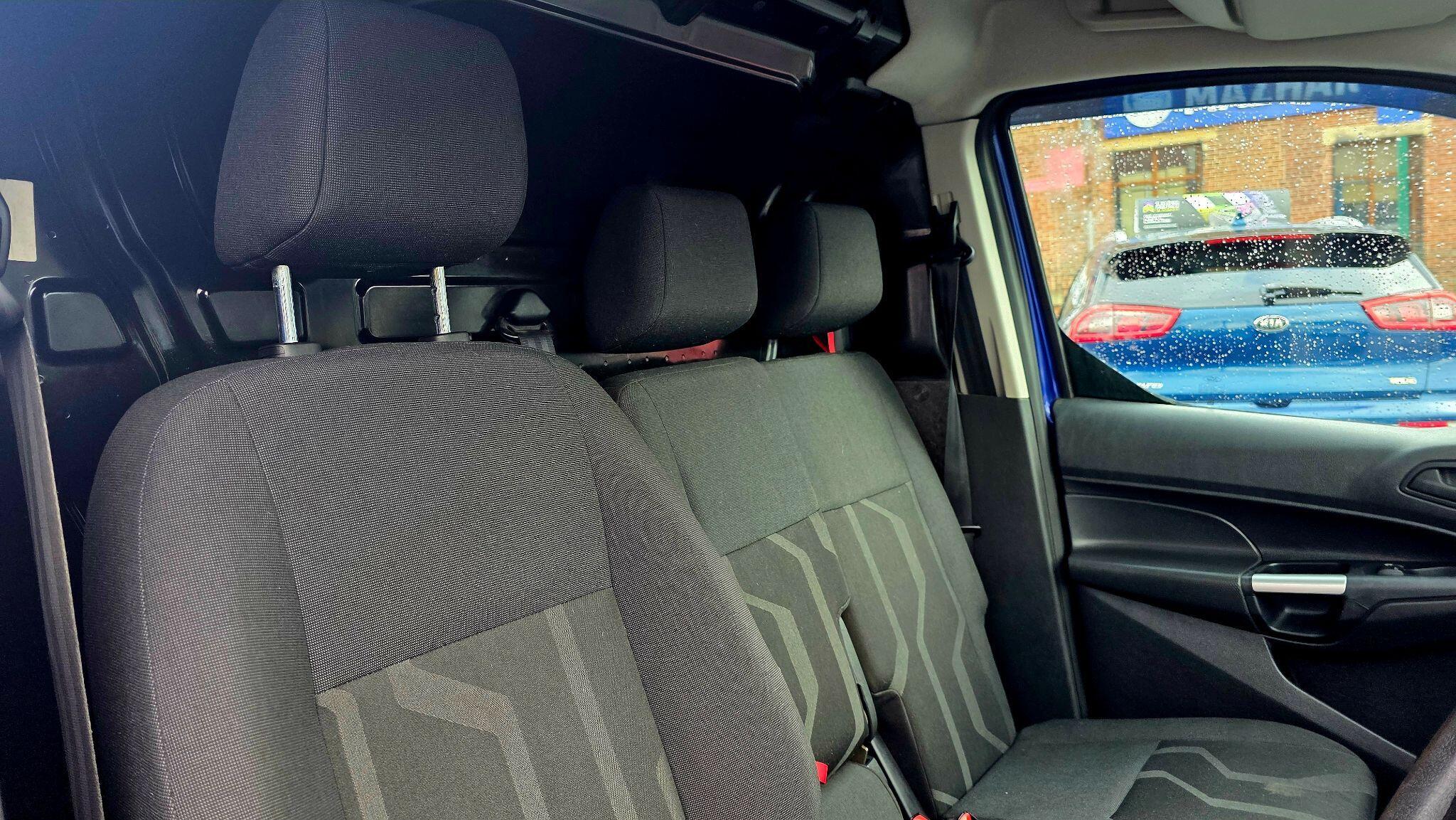 Ford Transit Connect - Image 14