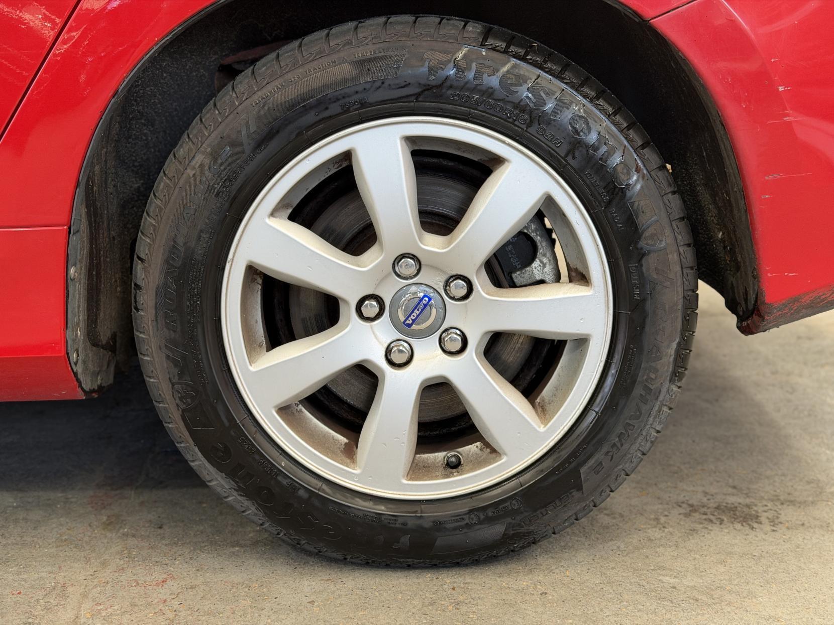 Volvo S60 - Image 18