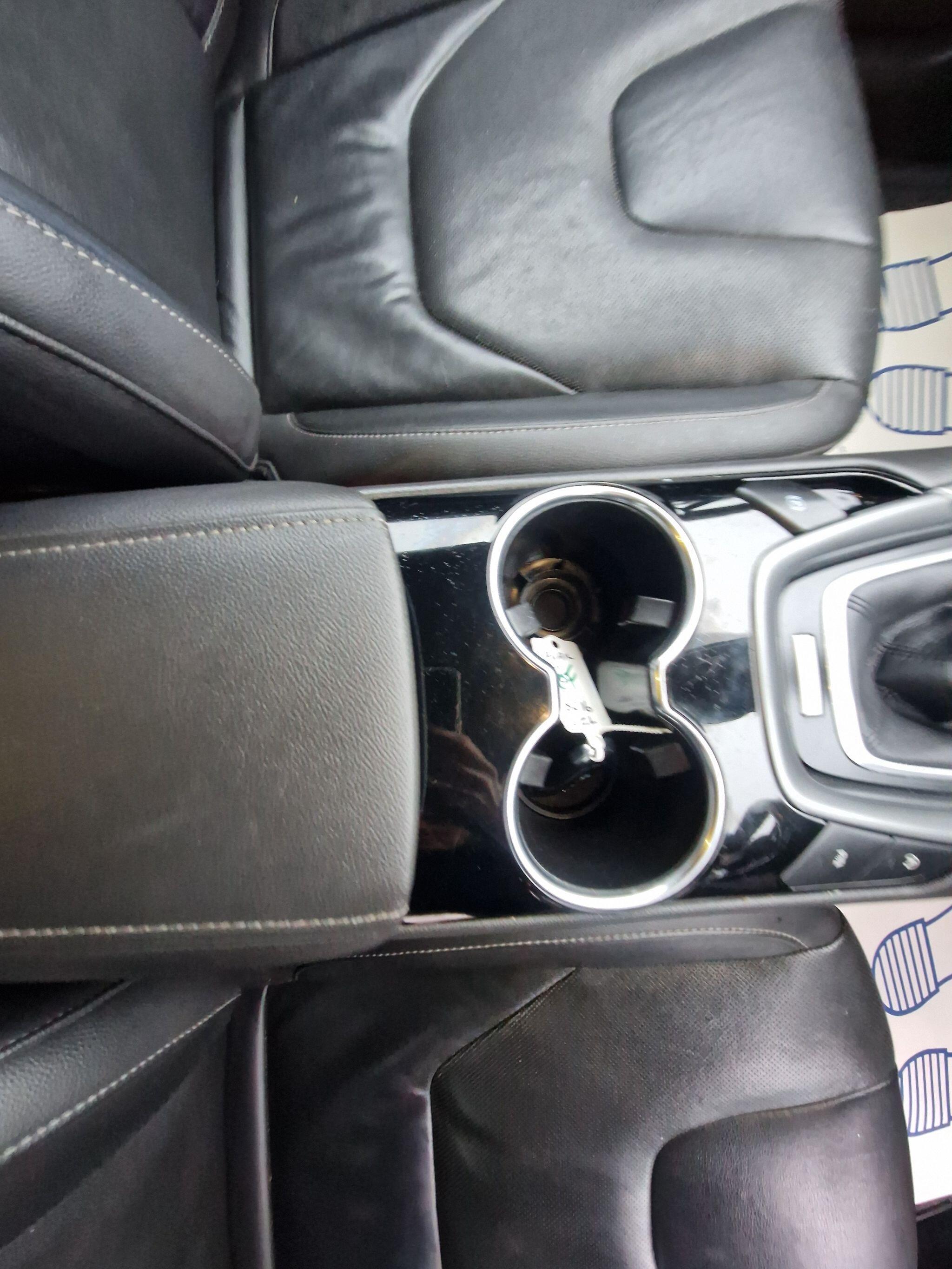 Ford Mondeo - Image 25