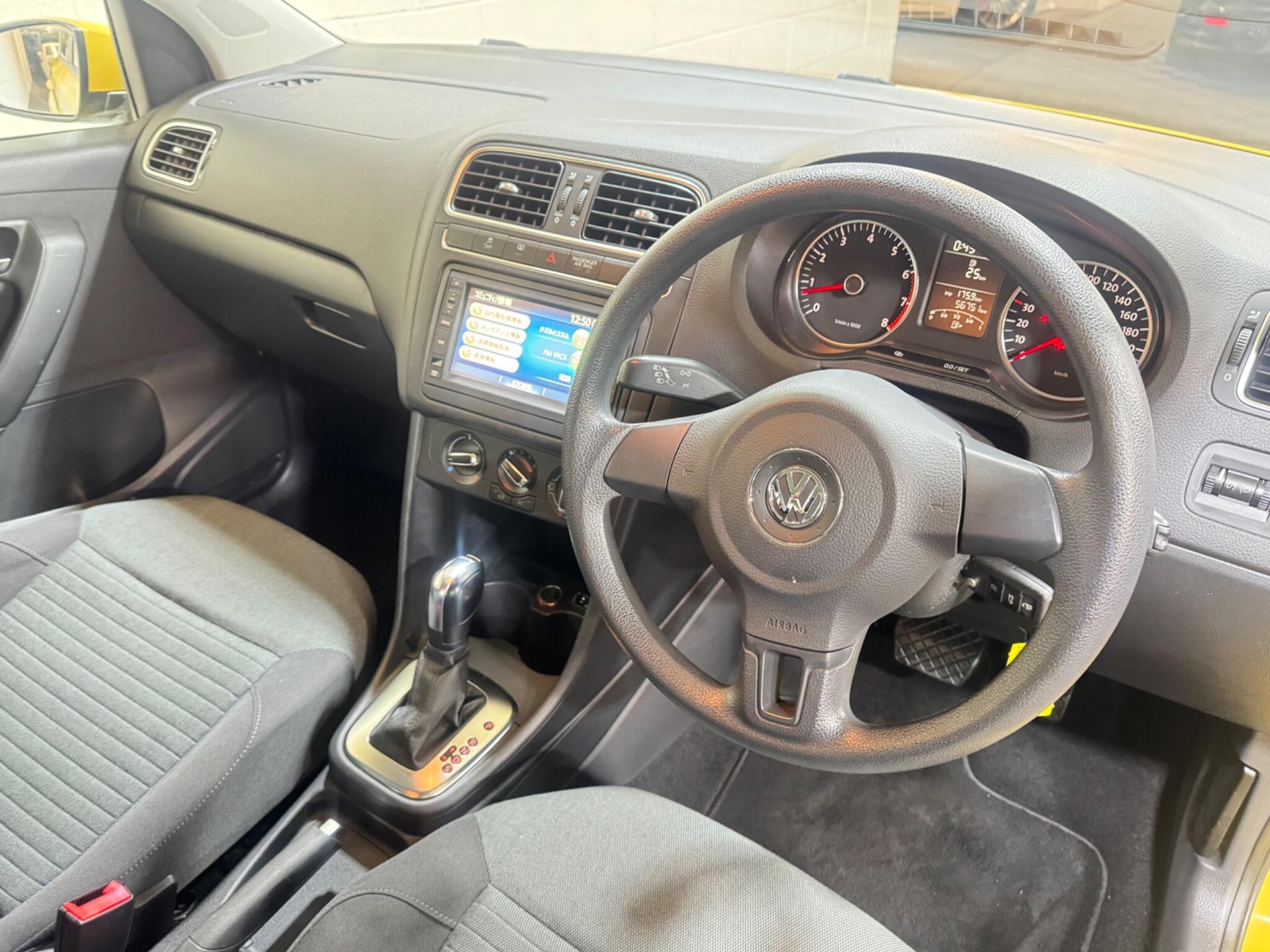 Volkswagen Polo - Image 8