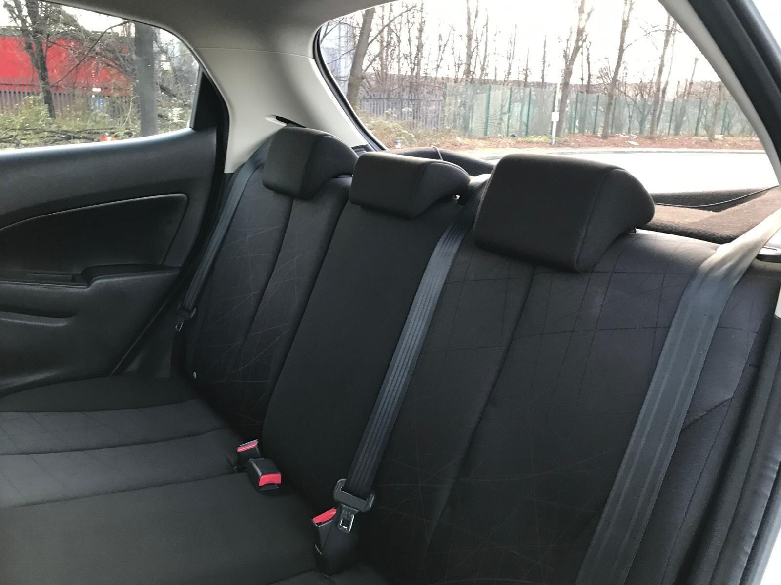 Mazda MAZDA2 - Image 23