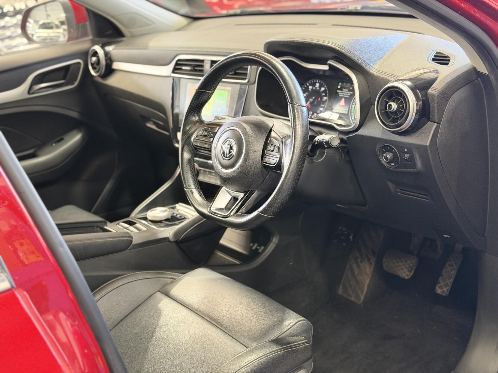 MG MG ZS - Image 13