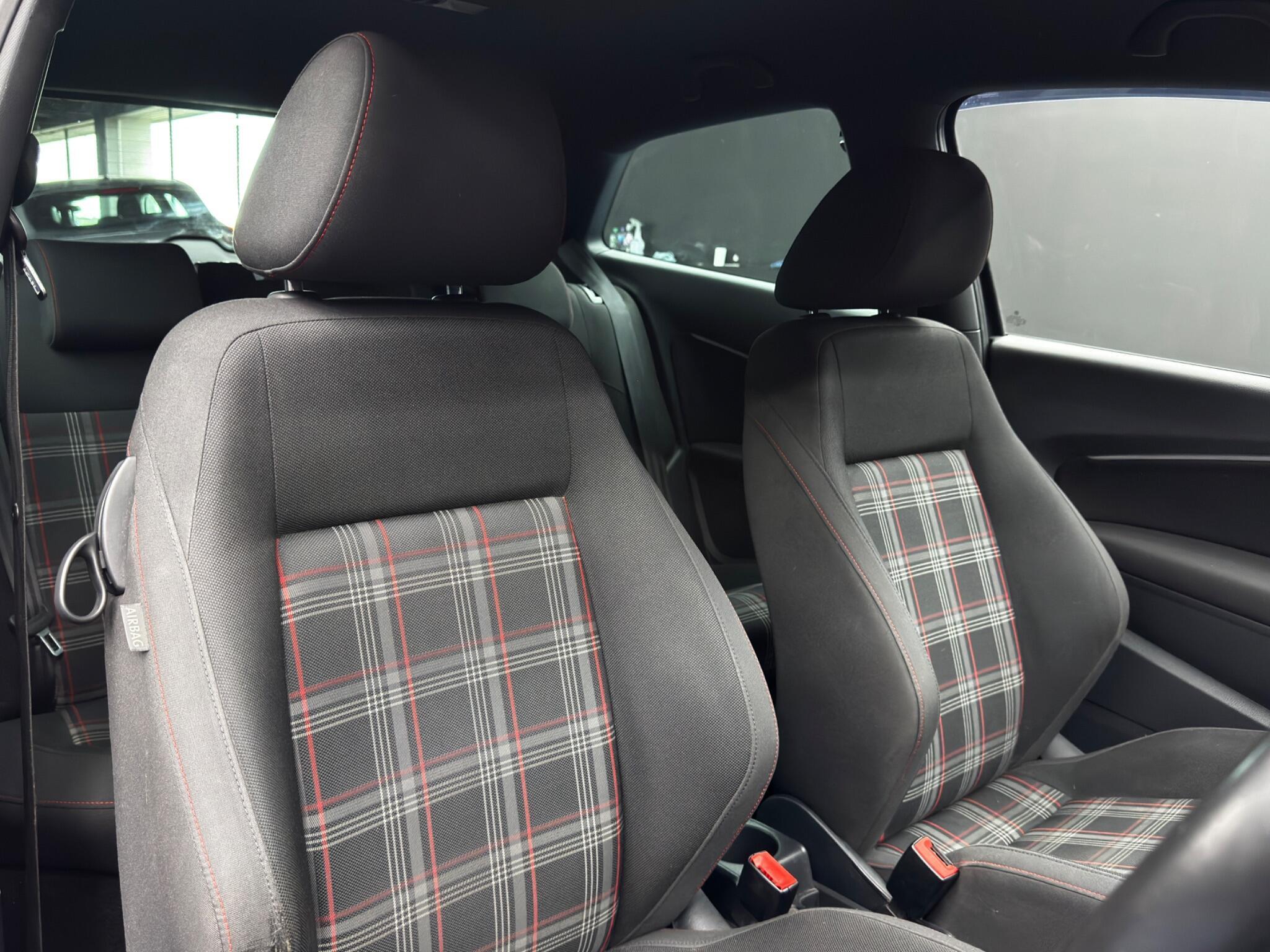 Volkswagen Polo - Image 12