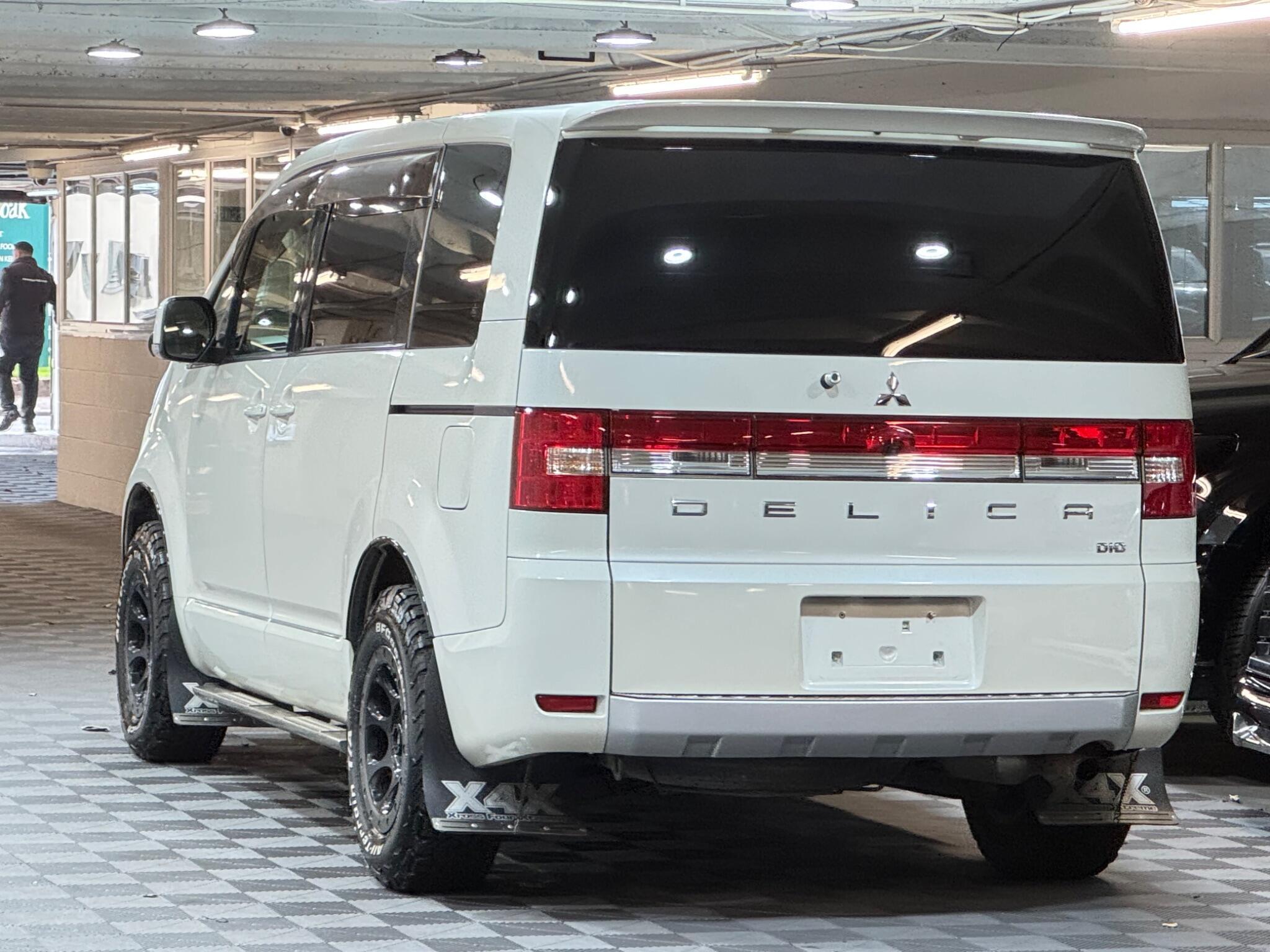 Mitsubishi Delica - Image 3