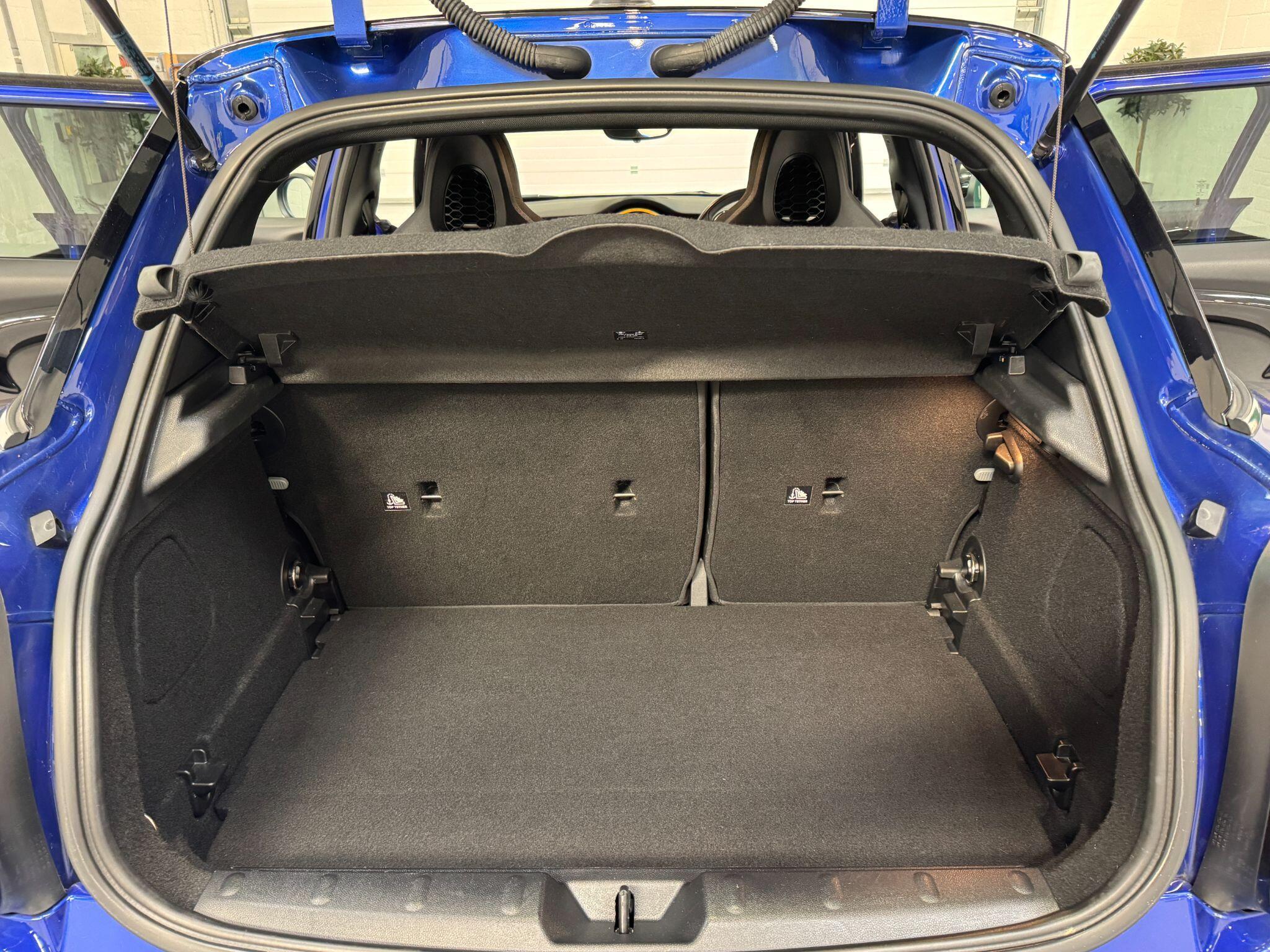 MINI Hatch - Image 75