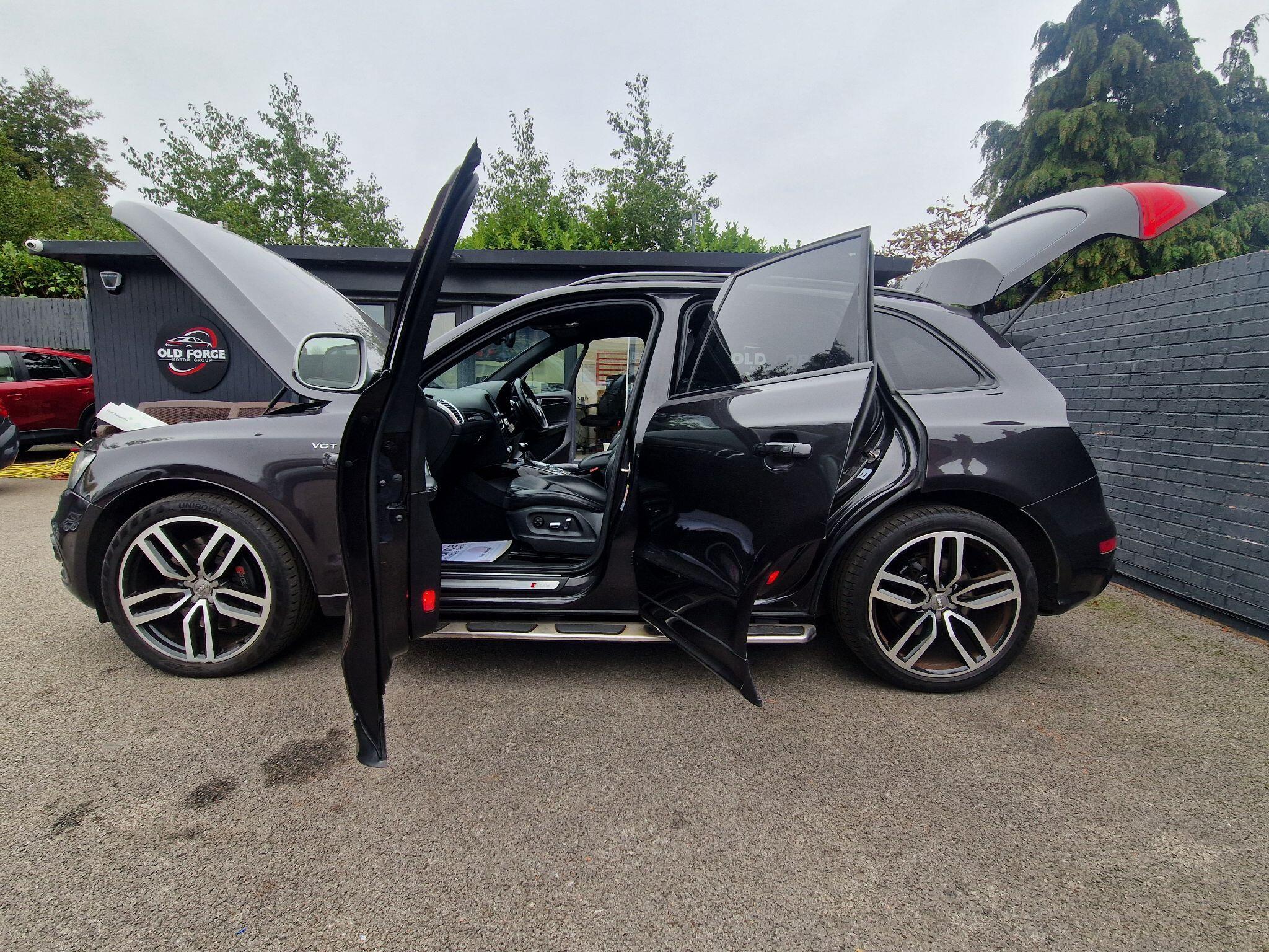 Audi SQ5 - Image 14