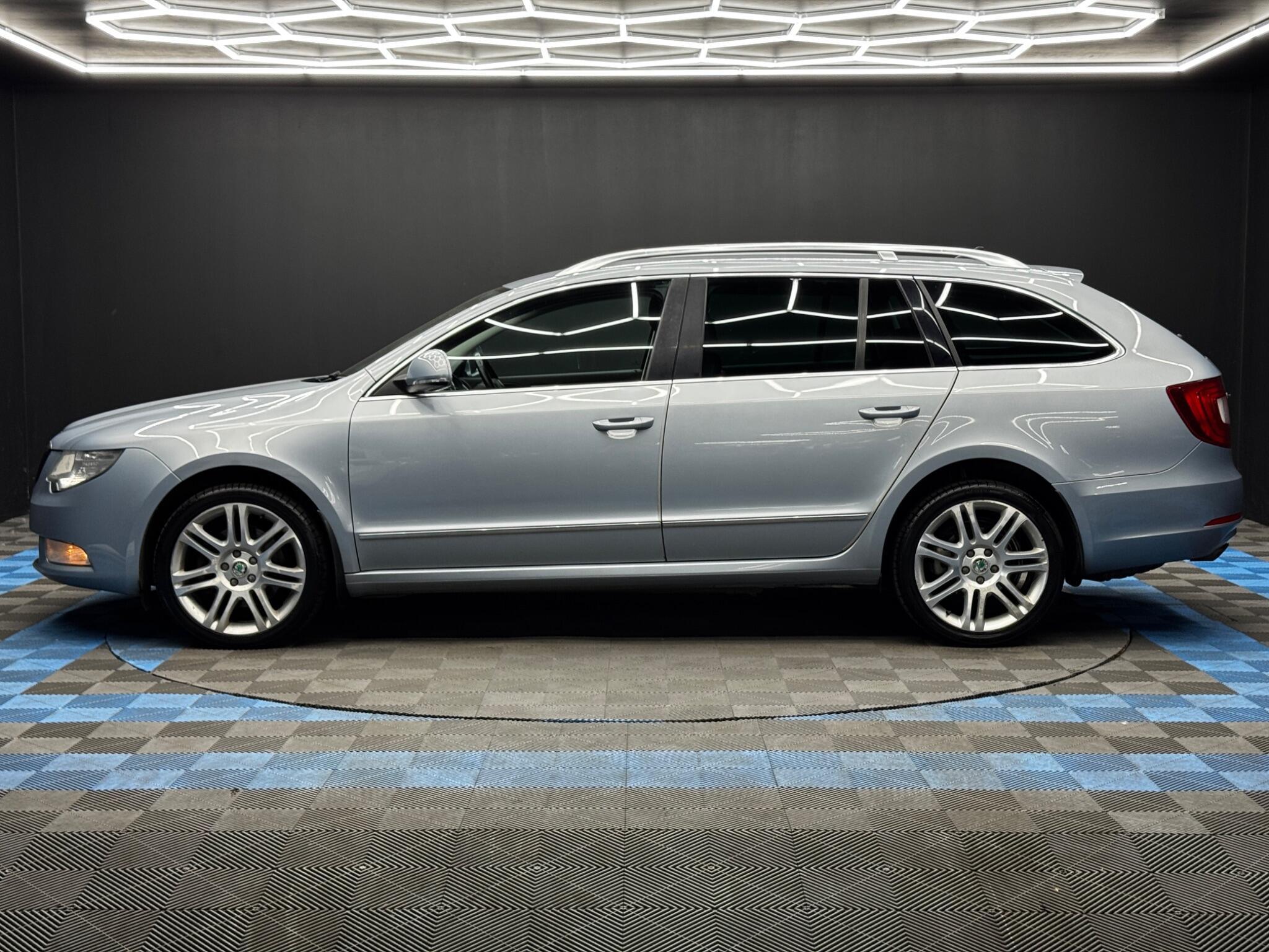 Skoda Superb - Image 8