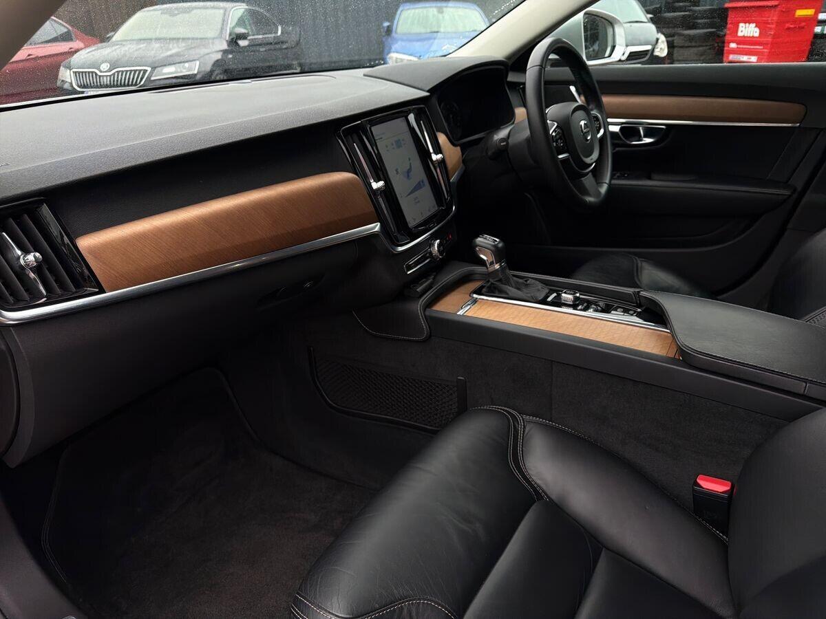 Volvo S90 - Image 19