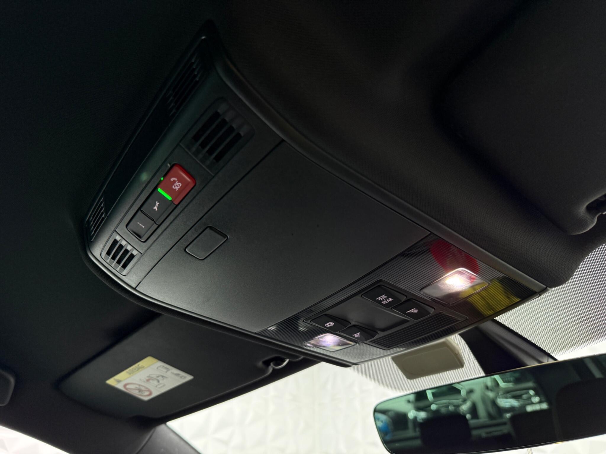 Volkswagen Golf - Image 51