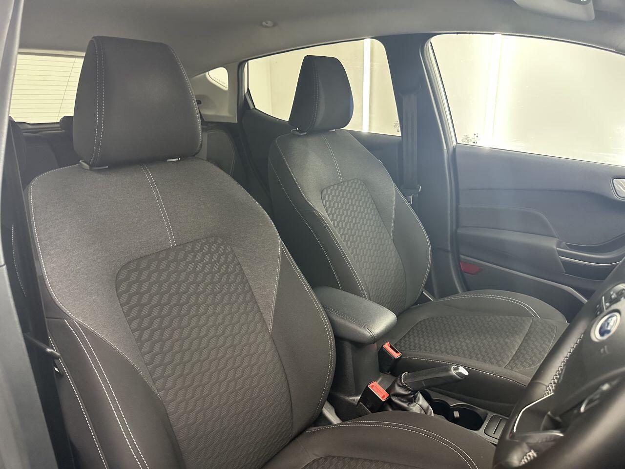 Ford Fiesta - Image 2