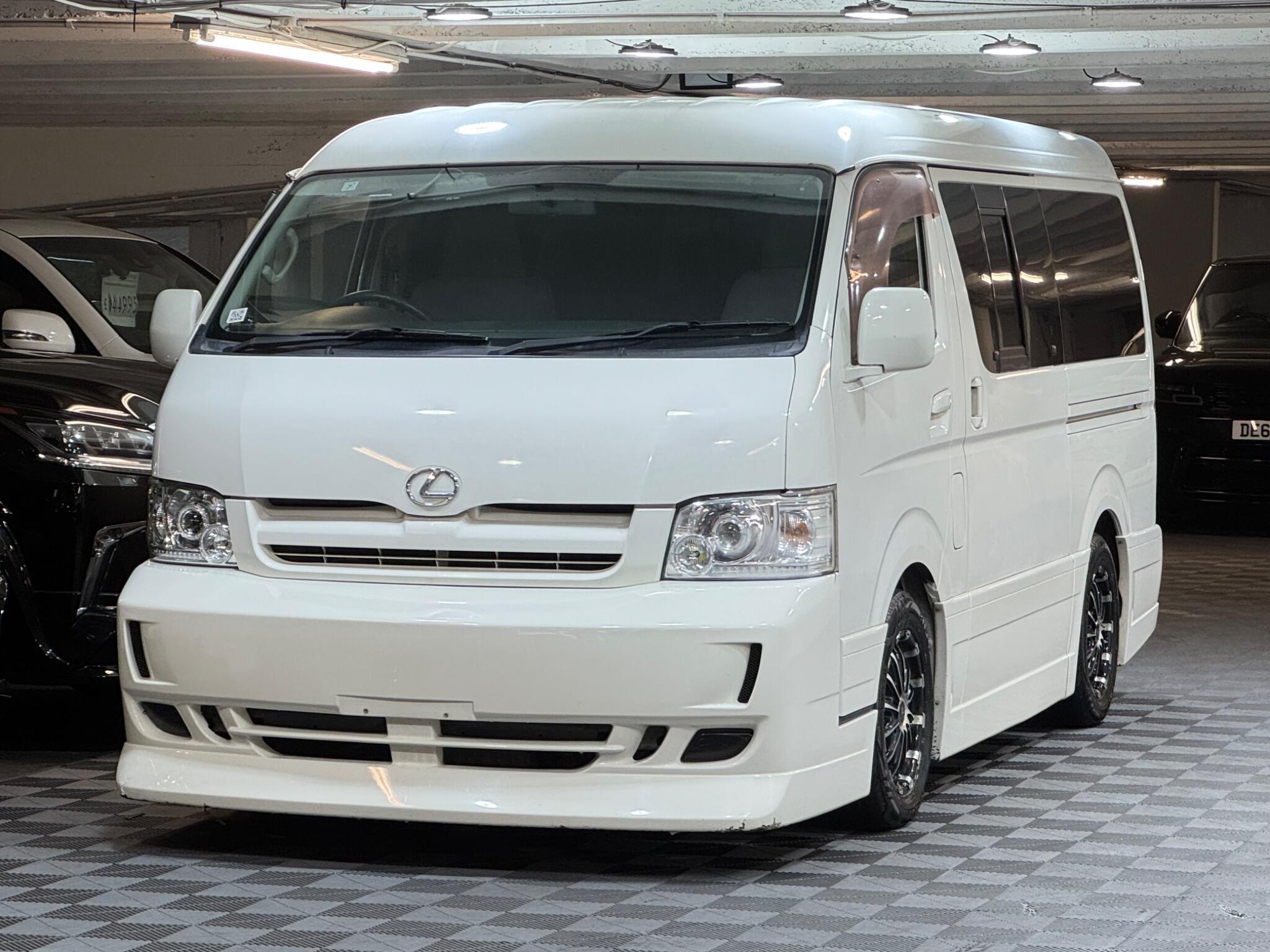 Toyota Hiace - Image 5