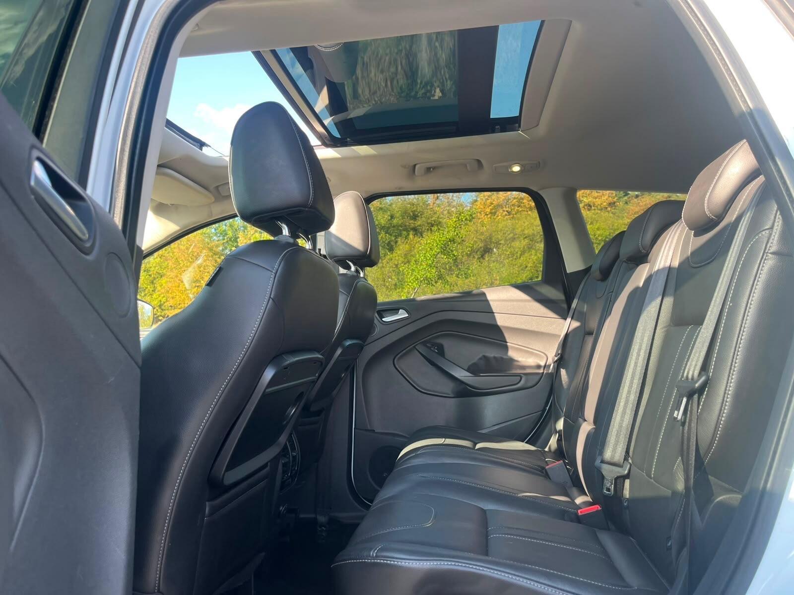 Ford Kuga - Image 10