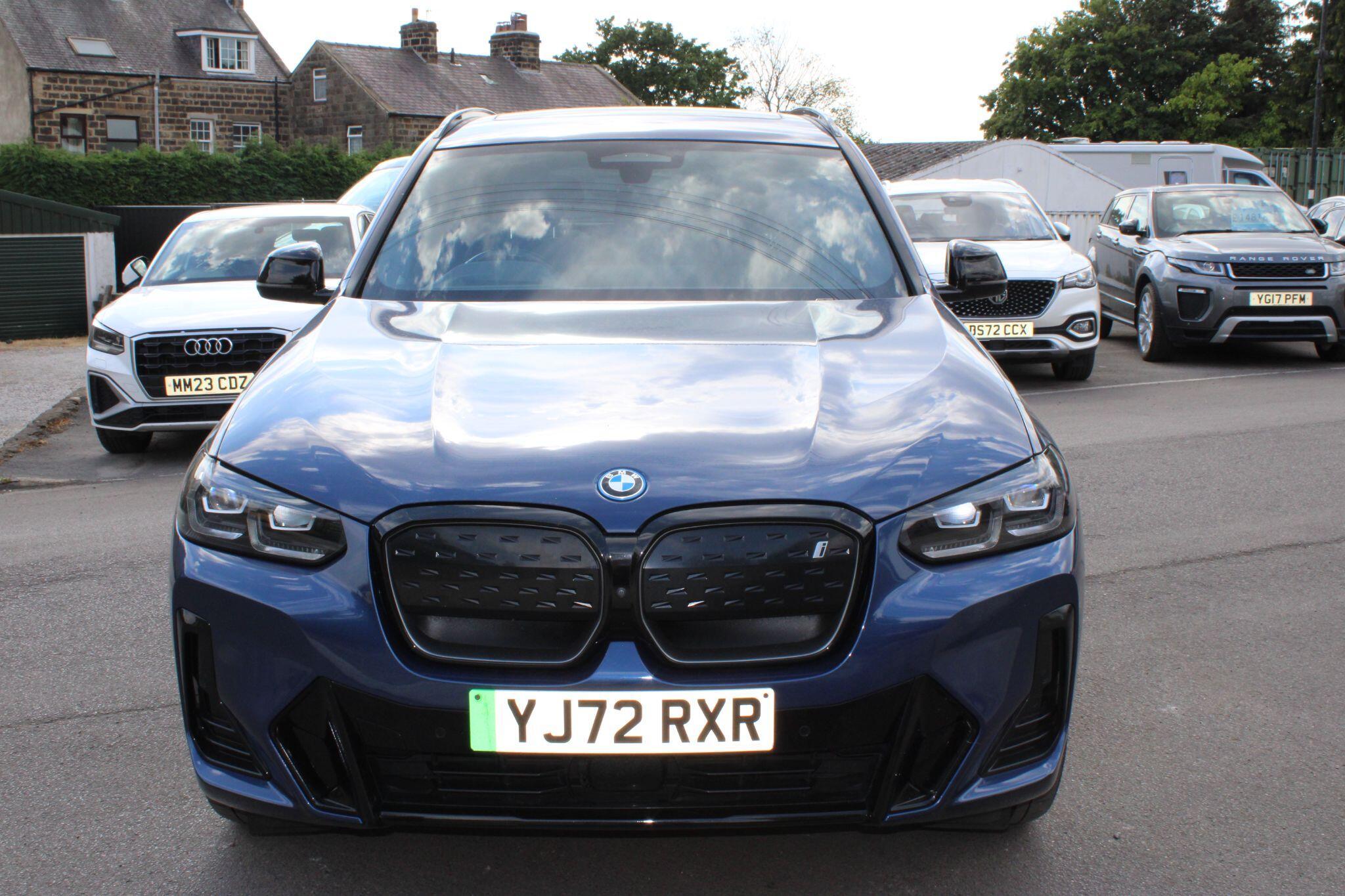 BMW iX3 - Image 3