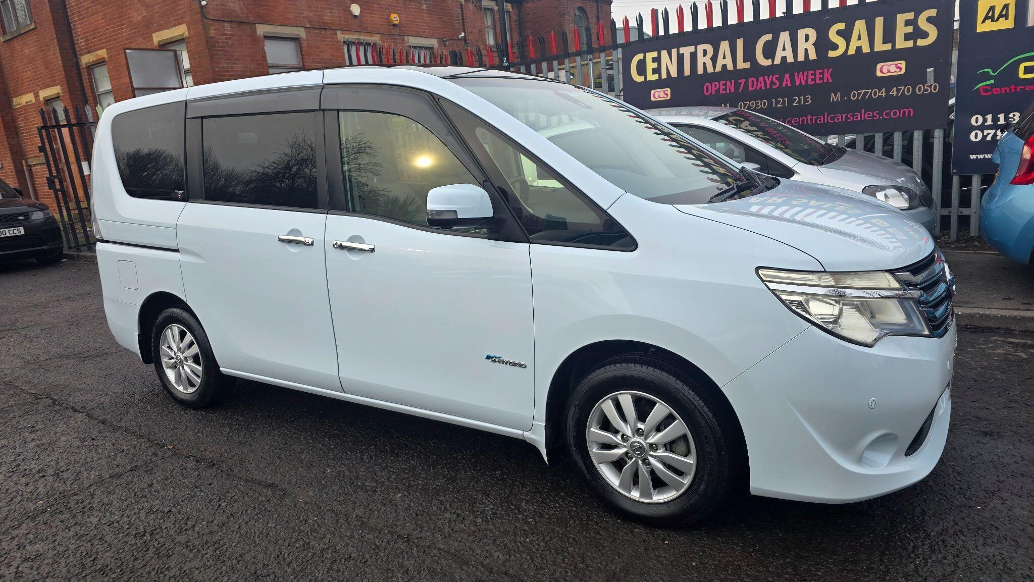 Nissan Serena - Image 4