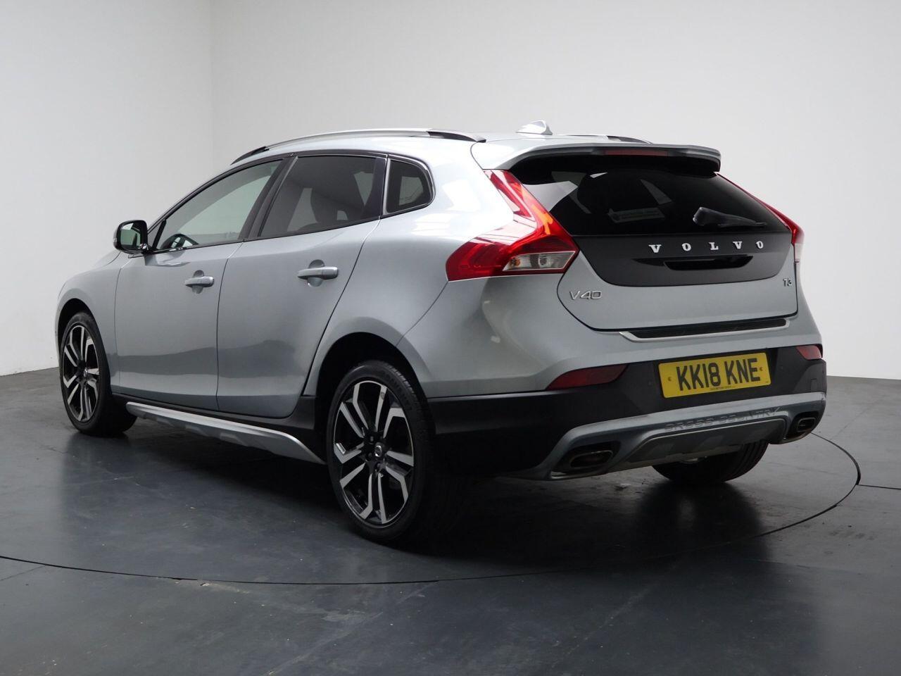 Volvo V40 CROSS COUNTRY - Image 9