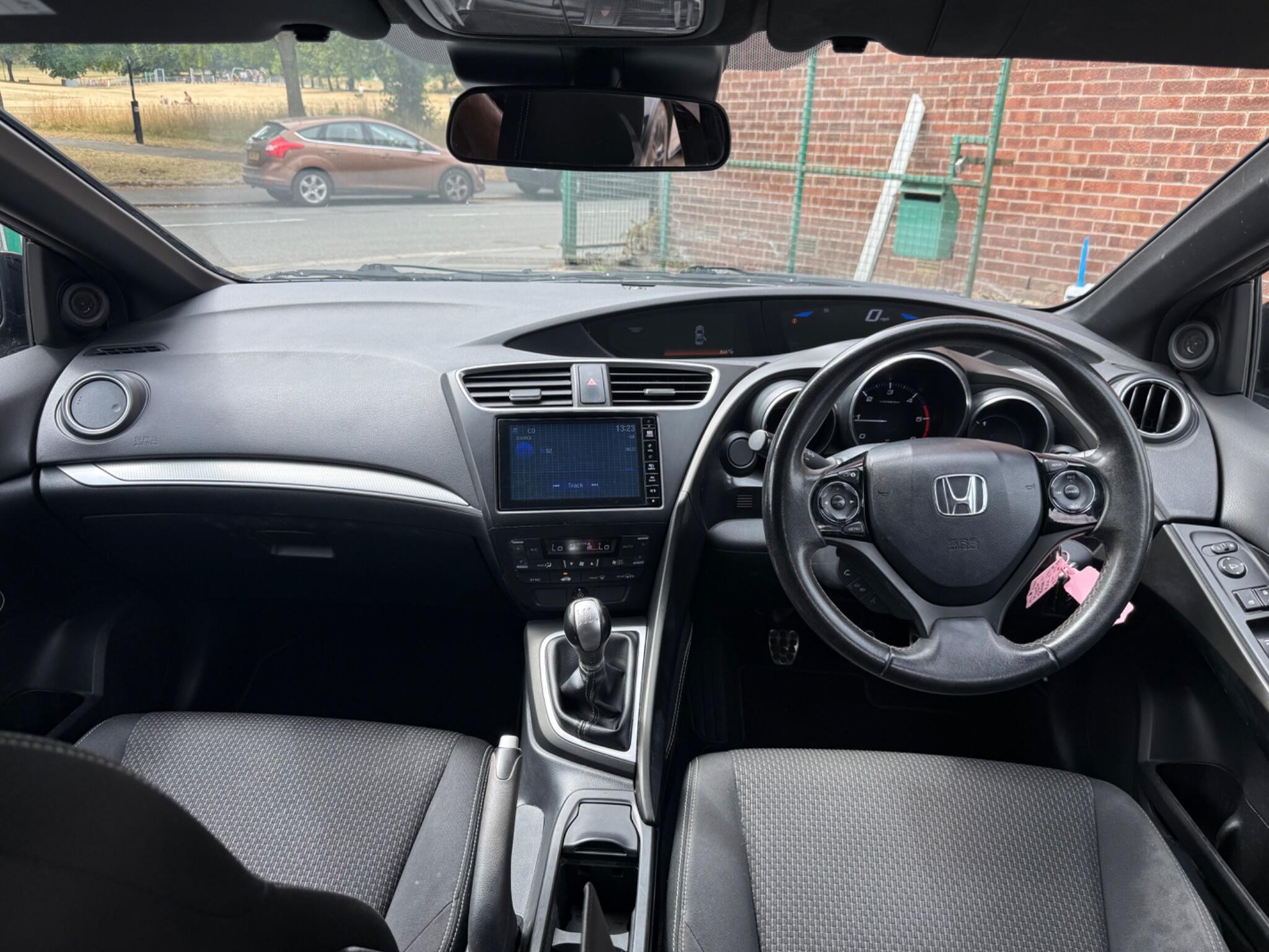 Honda Civic - Image 18